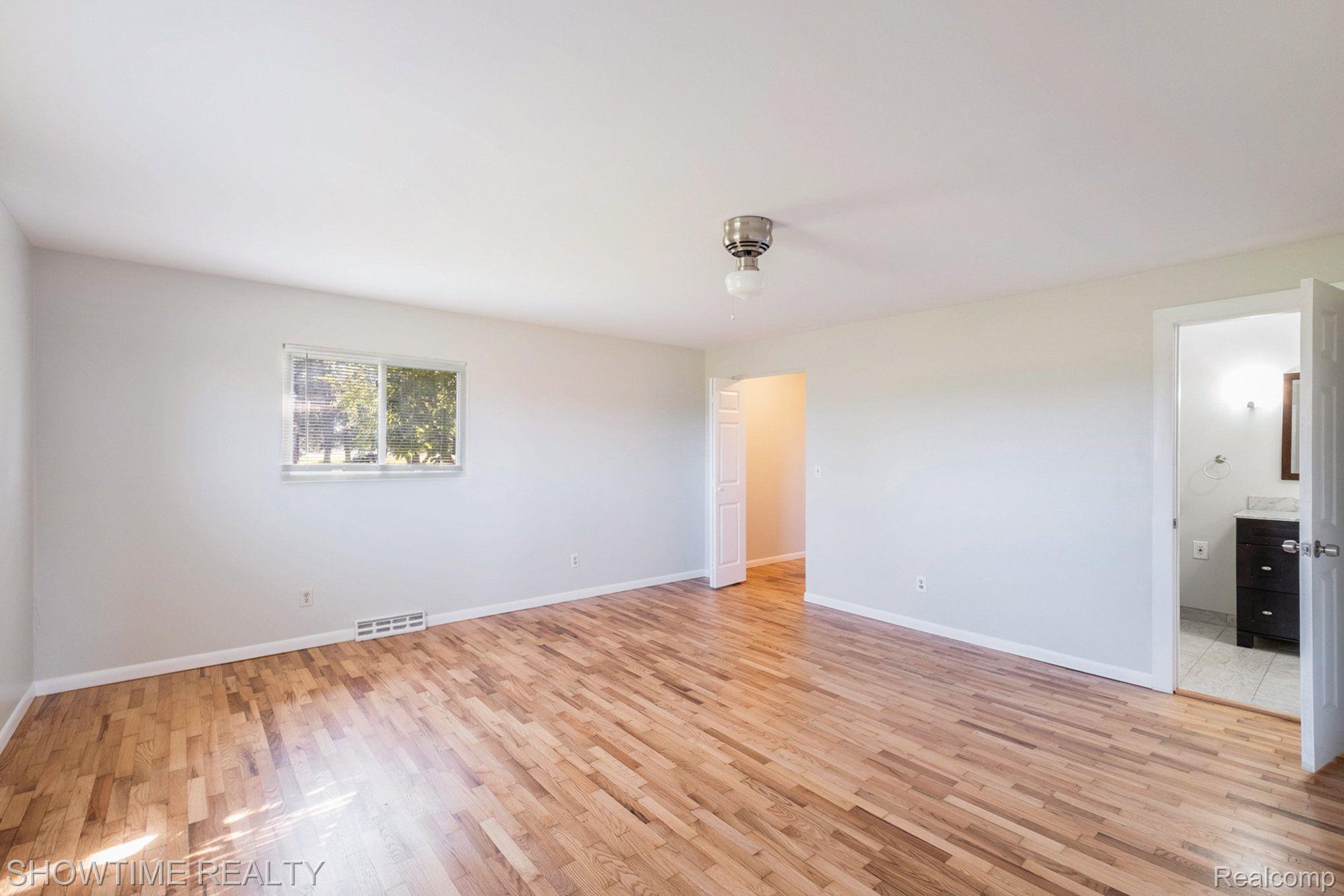 10098 W PIERSON Road