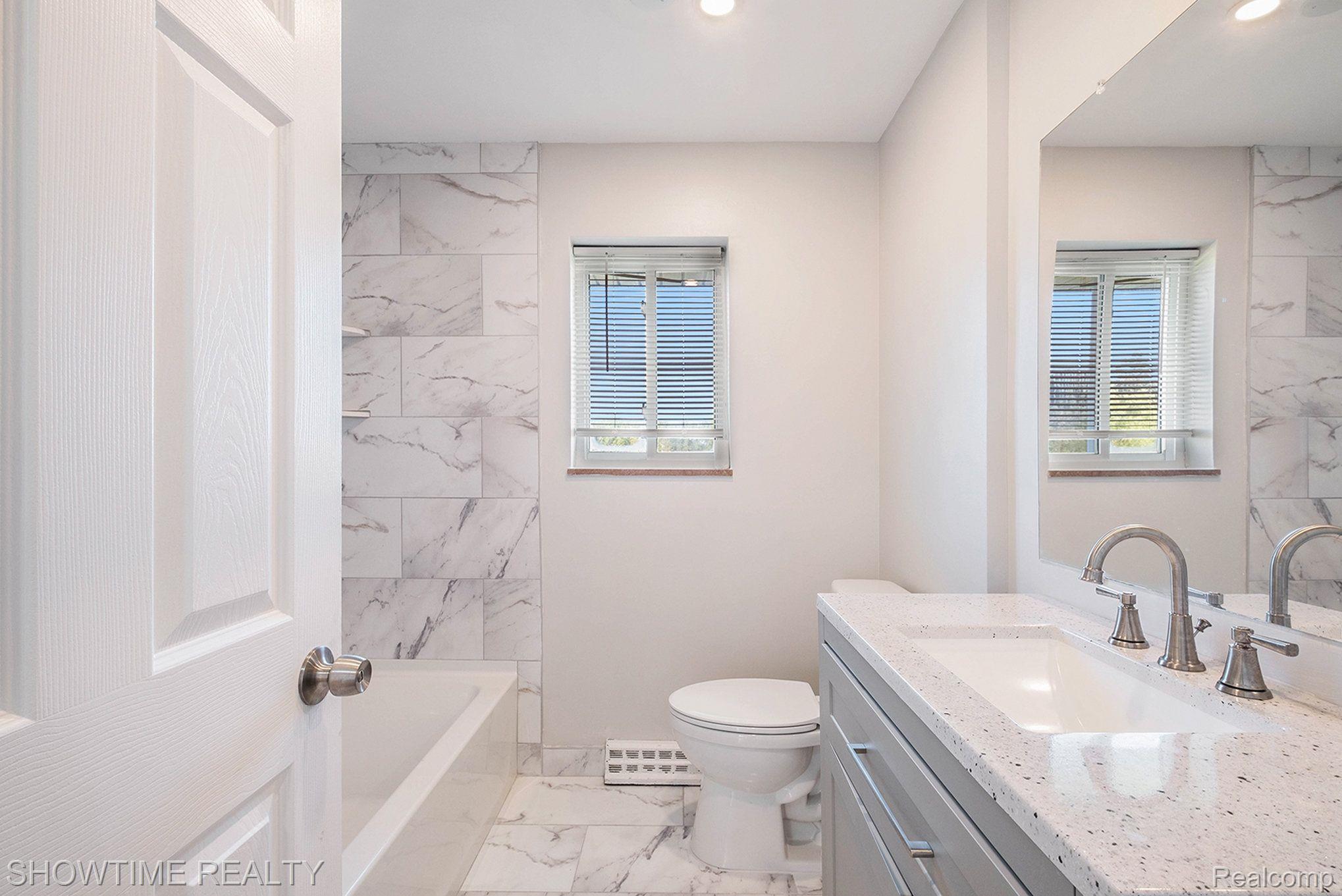 10098 W PIERSON Road