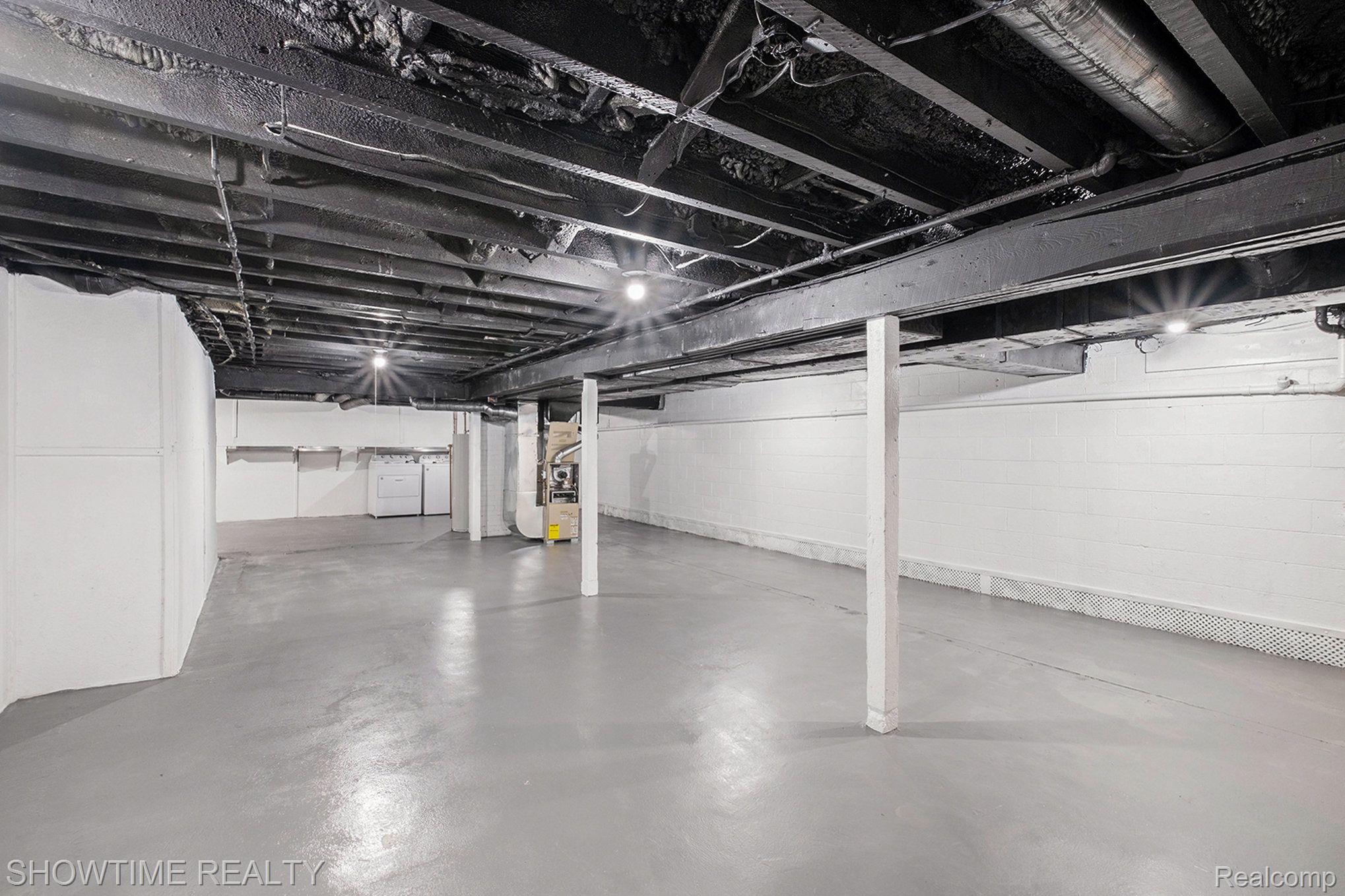 10098 W PIERSON Road