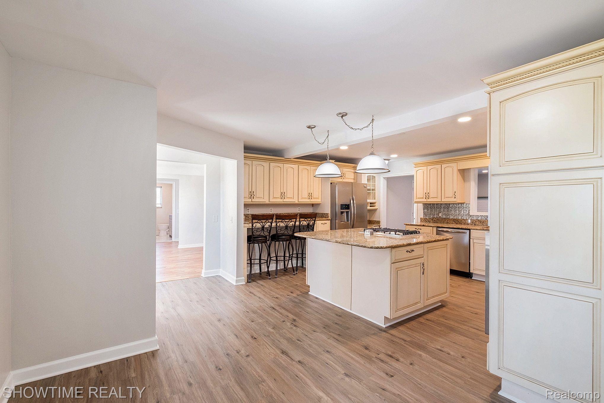 10098 W PIERSON Road