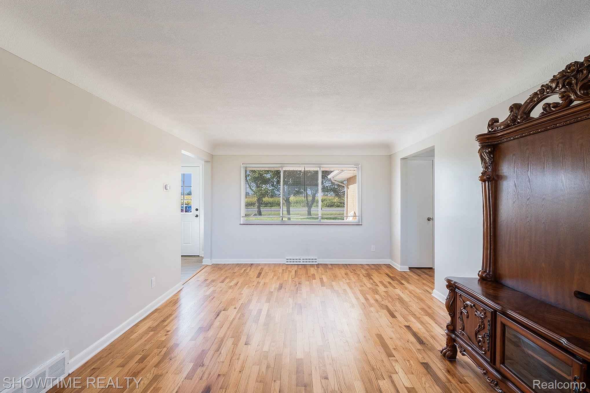 10098 W PIERSON Road