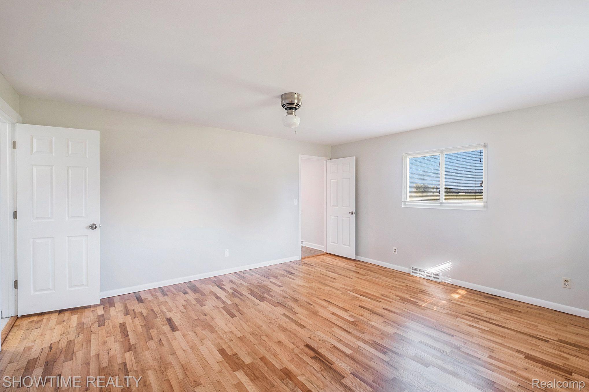 10098 W PIERSON Road