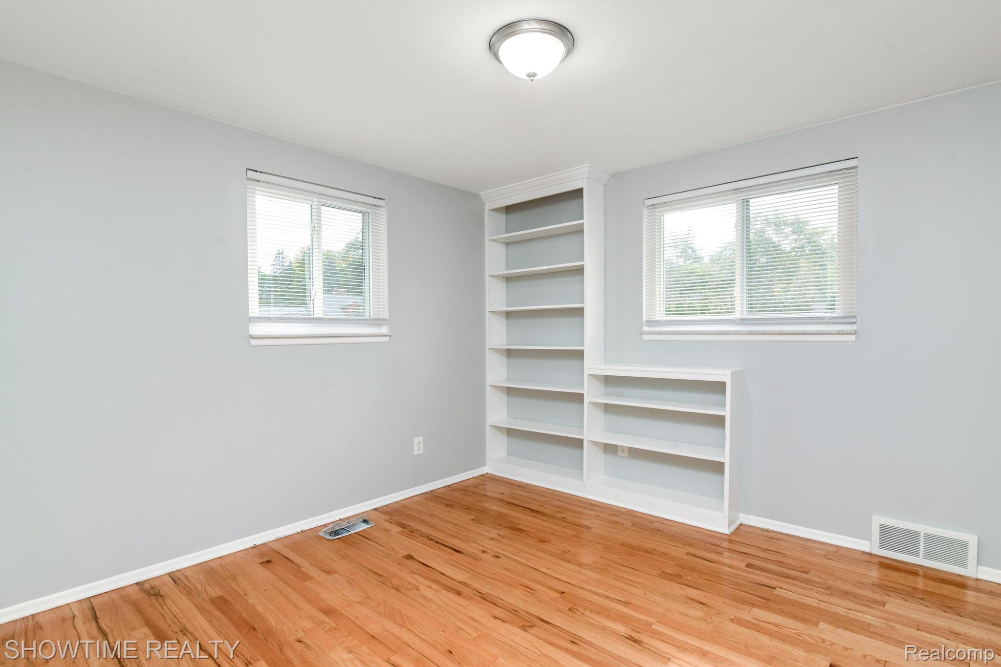 19242 MACINTOSH Drive