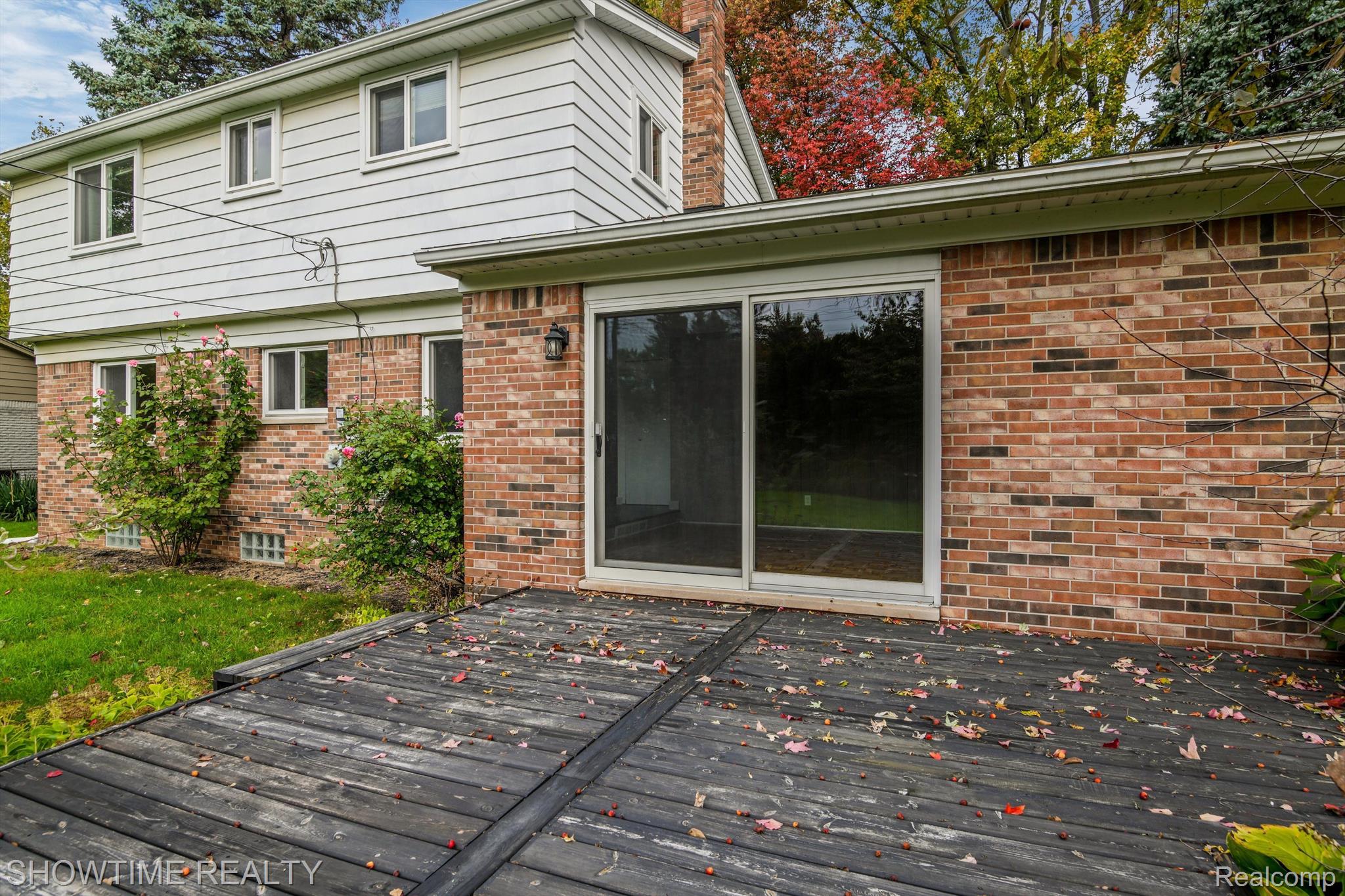 19242 MACINTOSH Drive