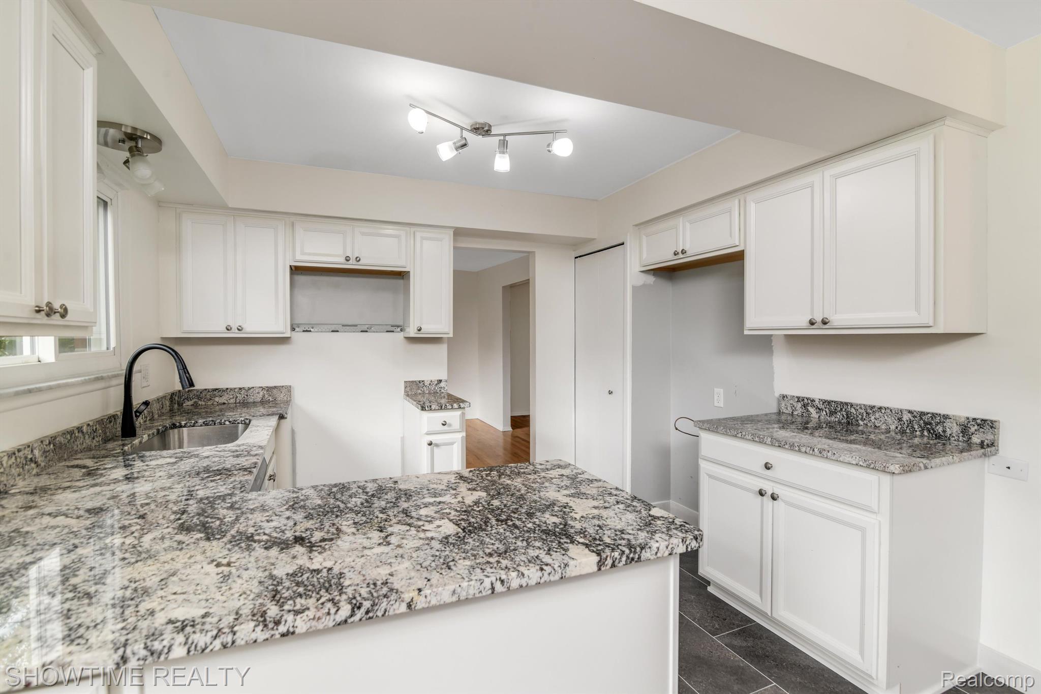 19242 MACINTOSH Drive