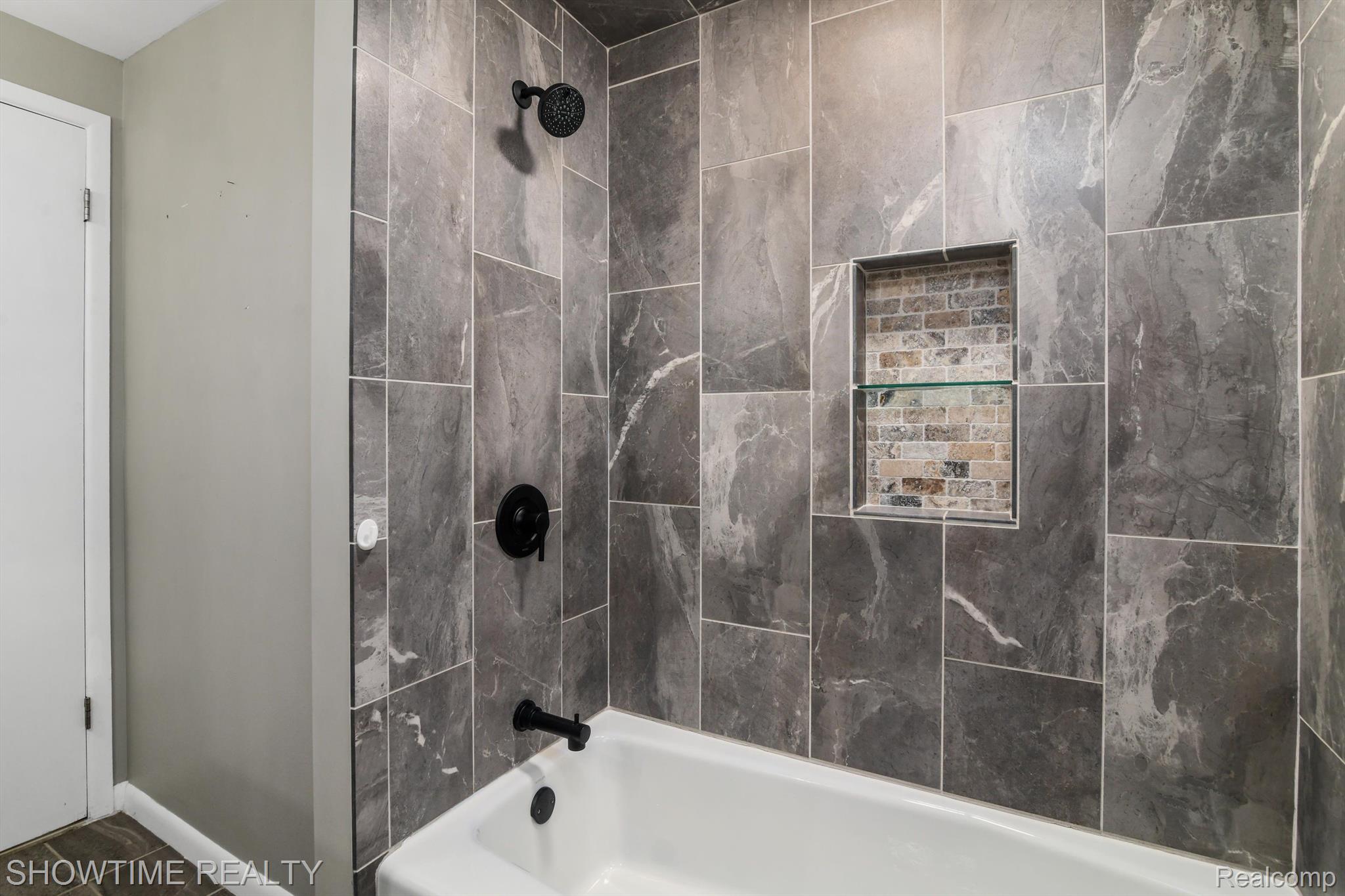 19242 MACINTOSH Drive