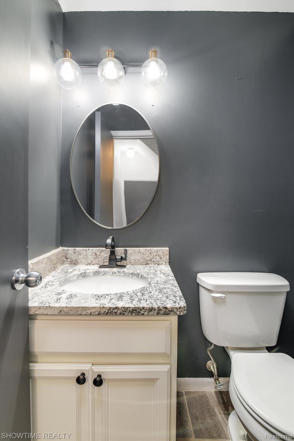 19242 MACINTOSH Drive