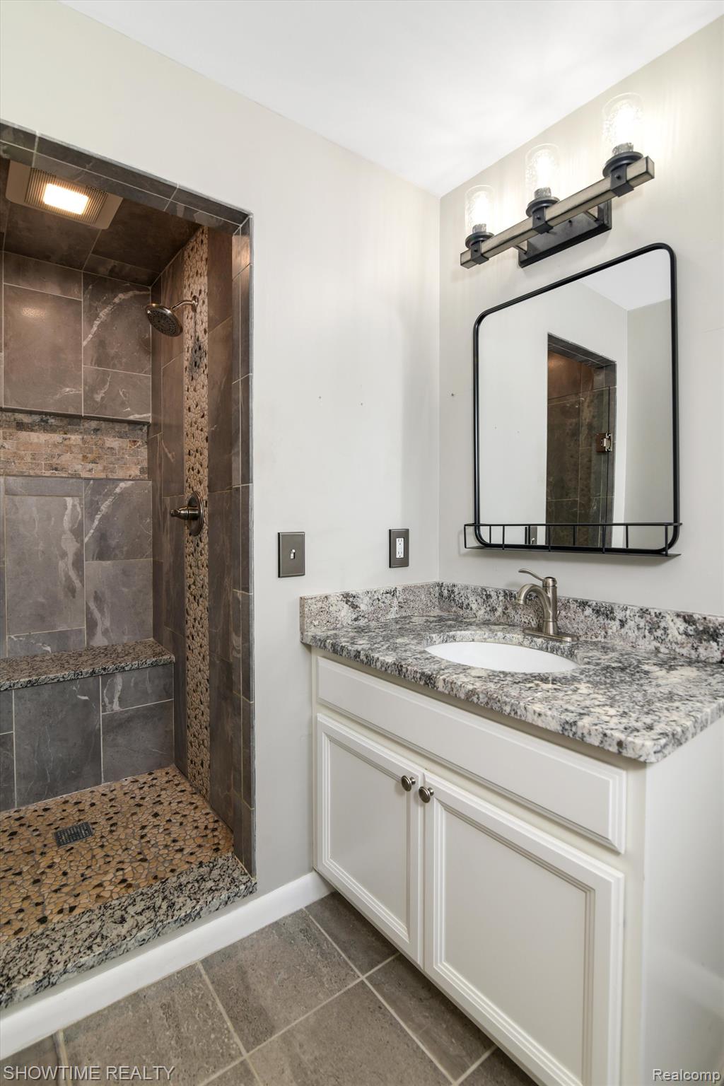 19242 MACINTOSH Drive