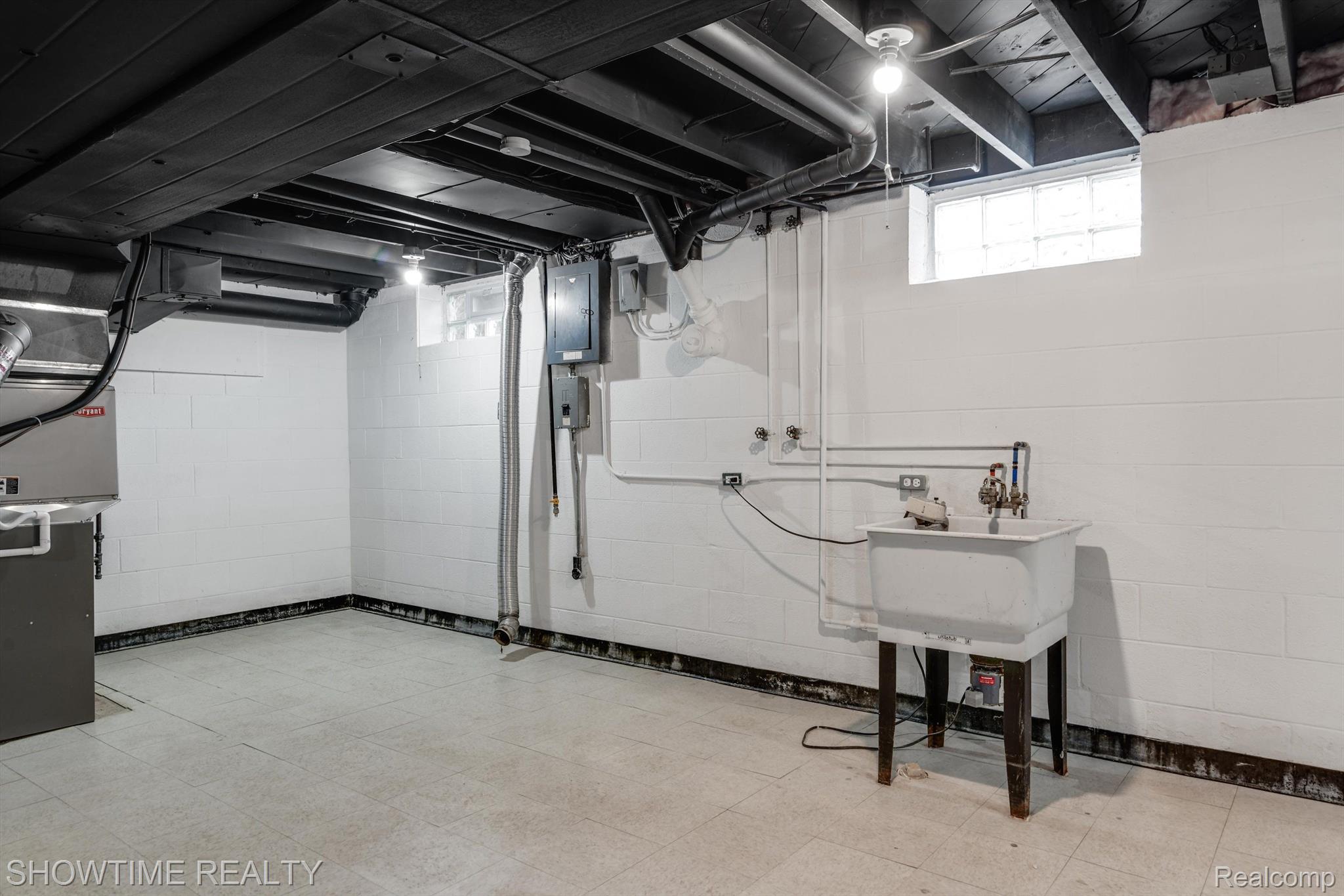 19242 MACINTOSH Drive