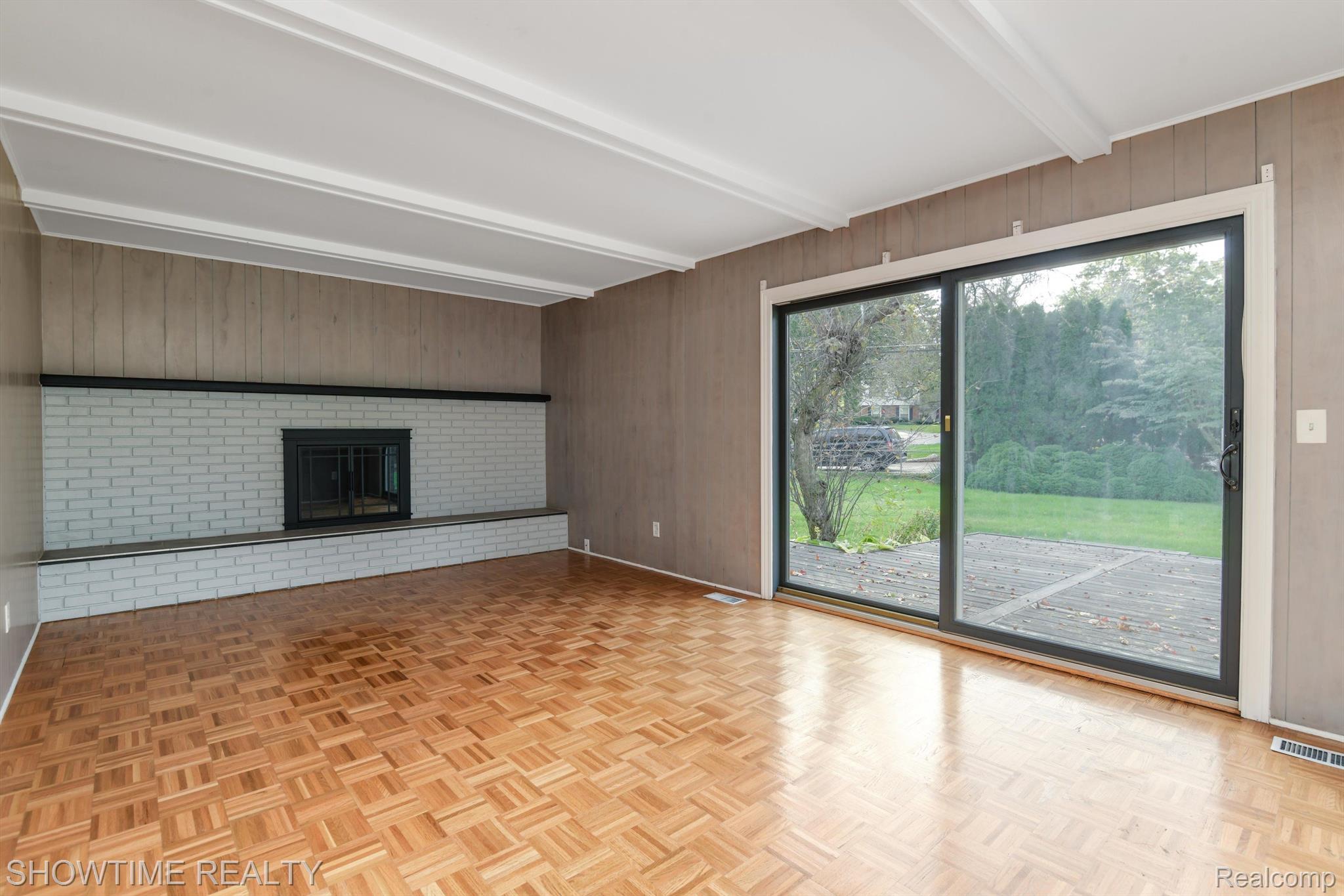 19242 MACINTOSH Drive