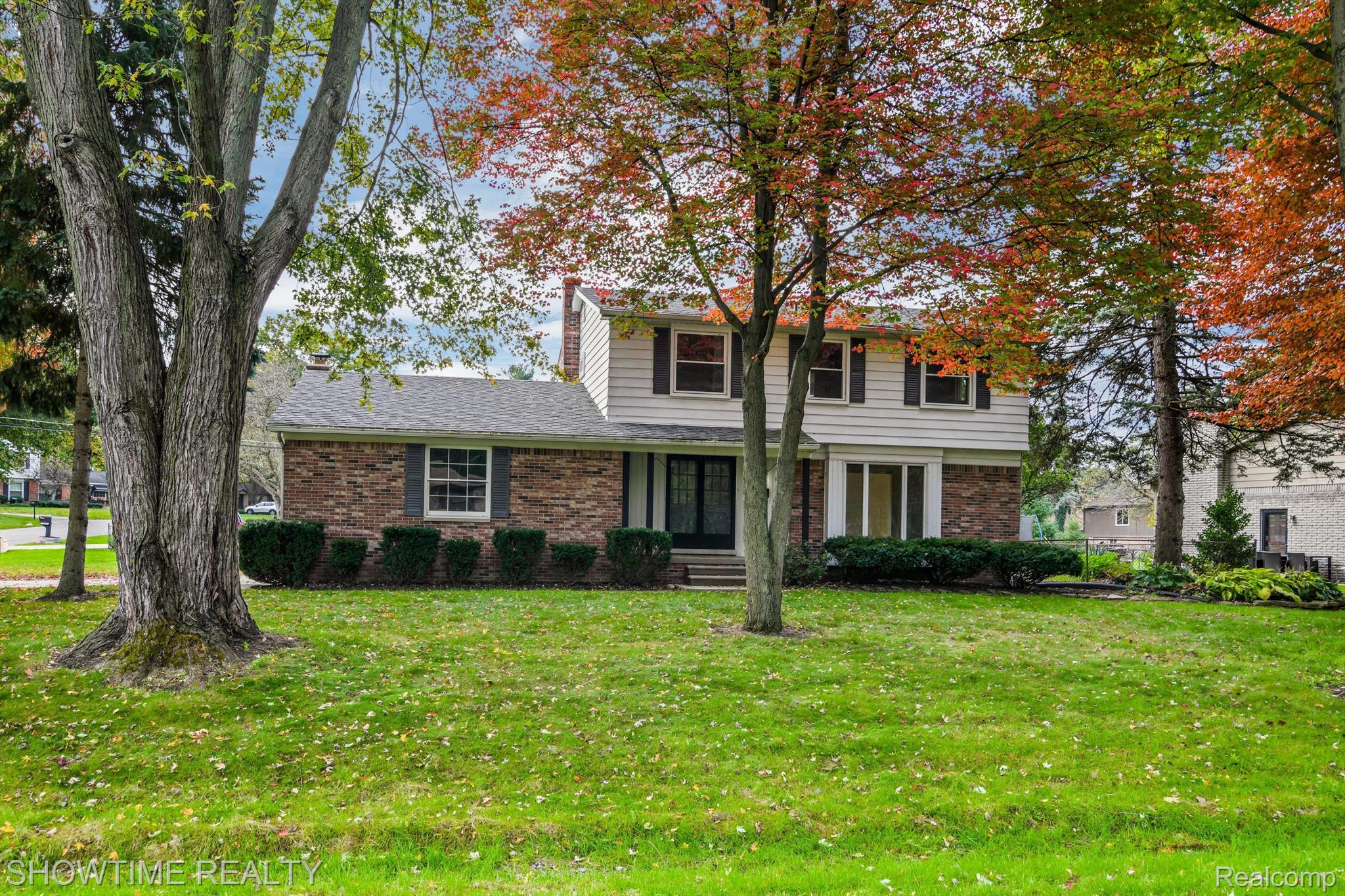 19242 MACINTOSH Drive