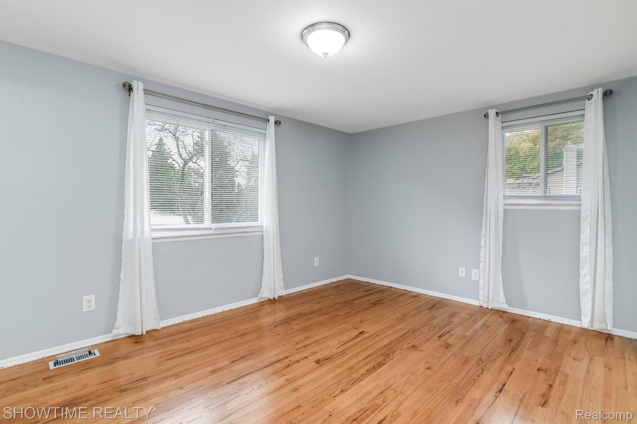 19242 MACINTOSH Drive