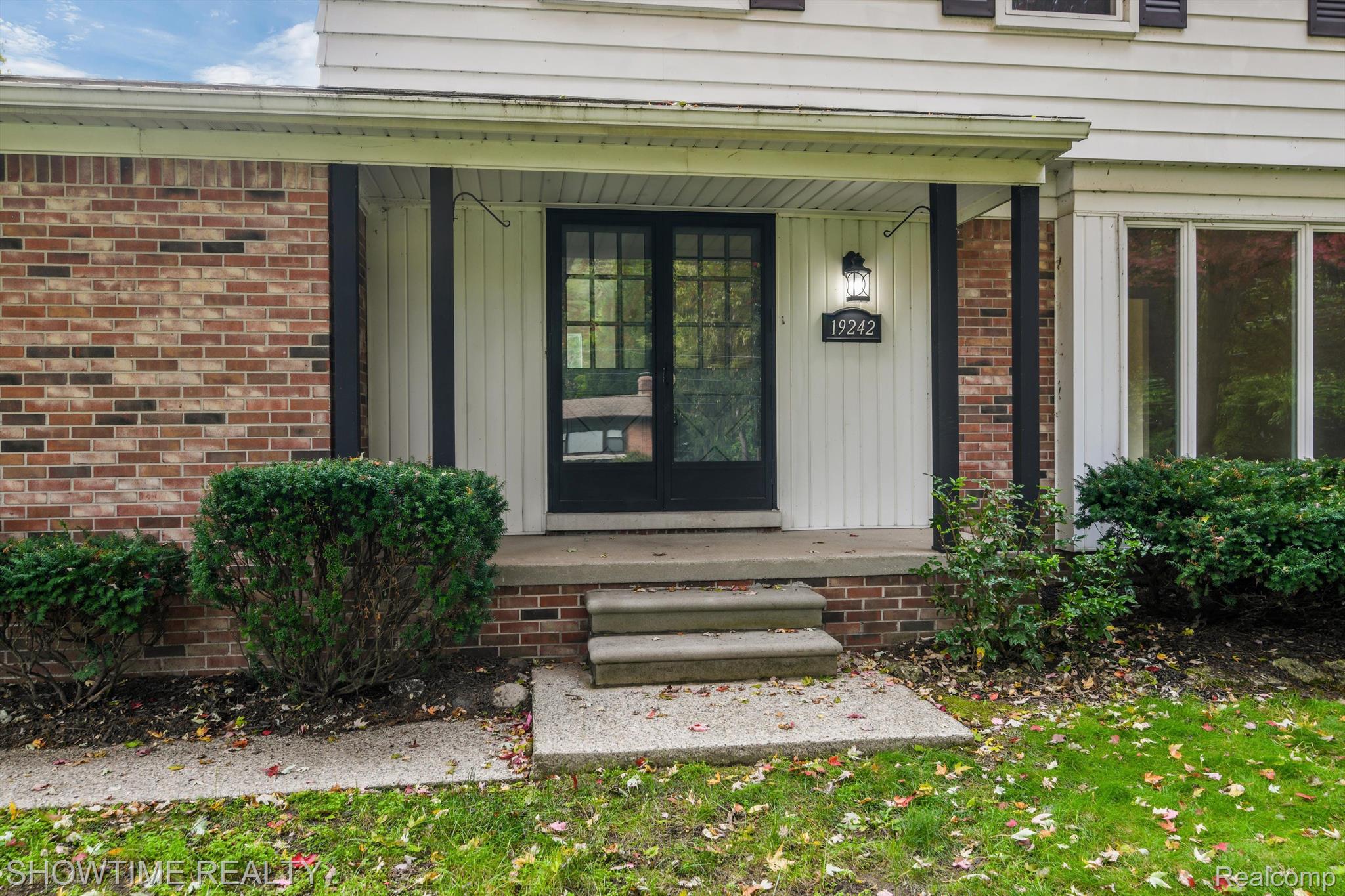 19242 MACINTOSH Drive