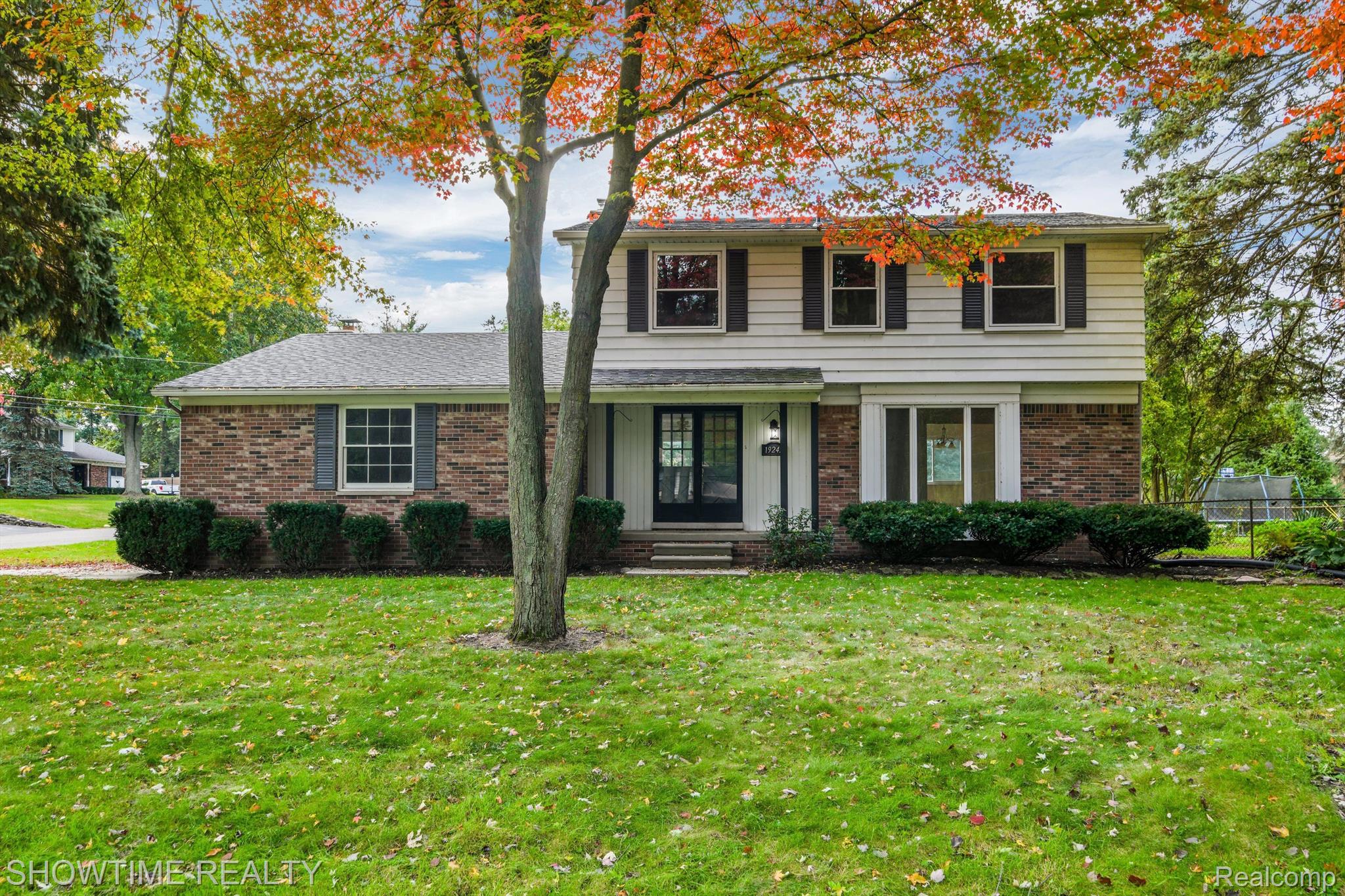 19242 MACINTOSH Drive