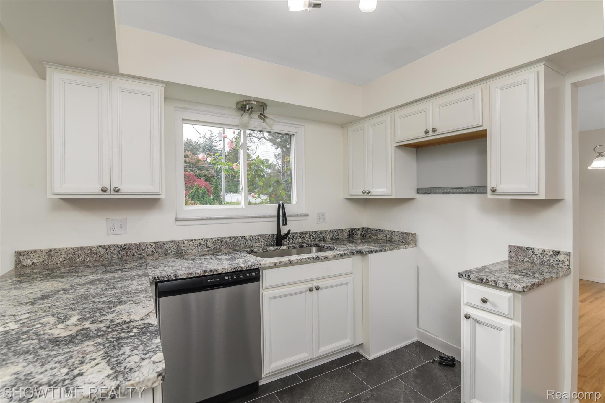 19242 MACINTOSH Drive