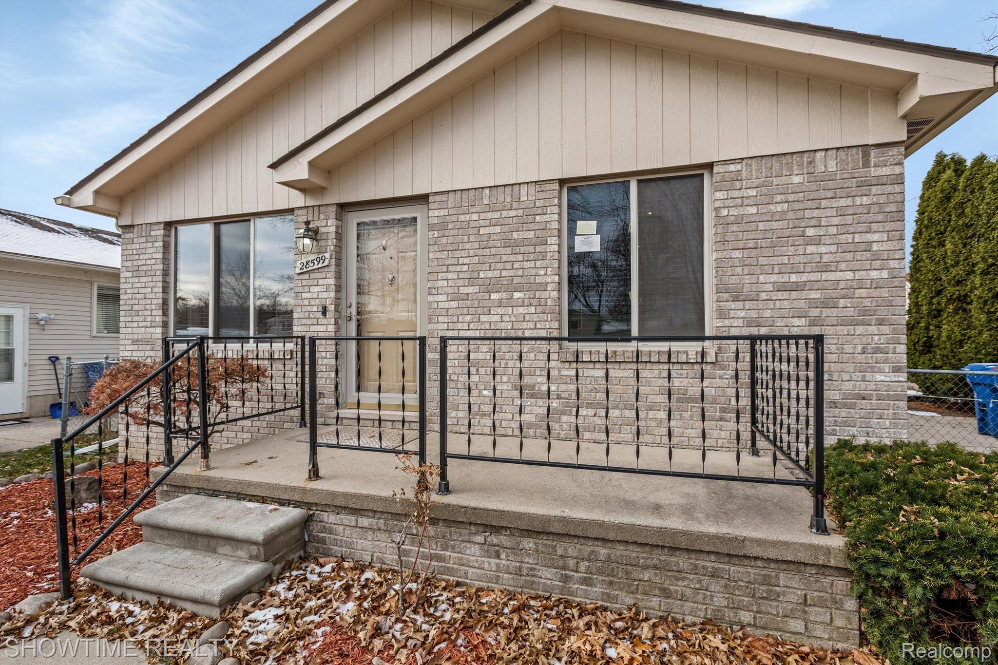 28599 WAUKETA Avenue