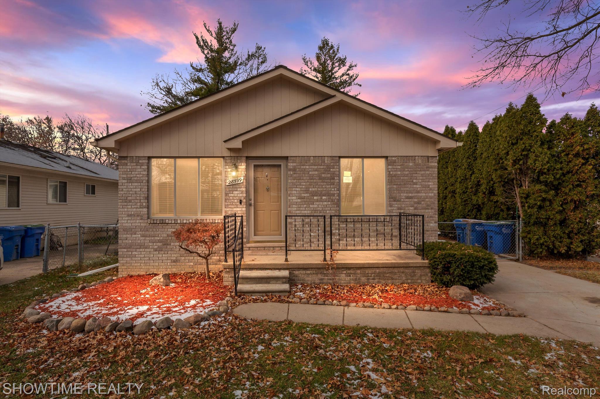 28599 WAUKETA Avenue