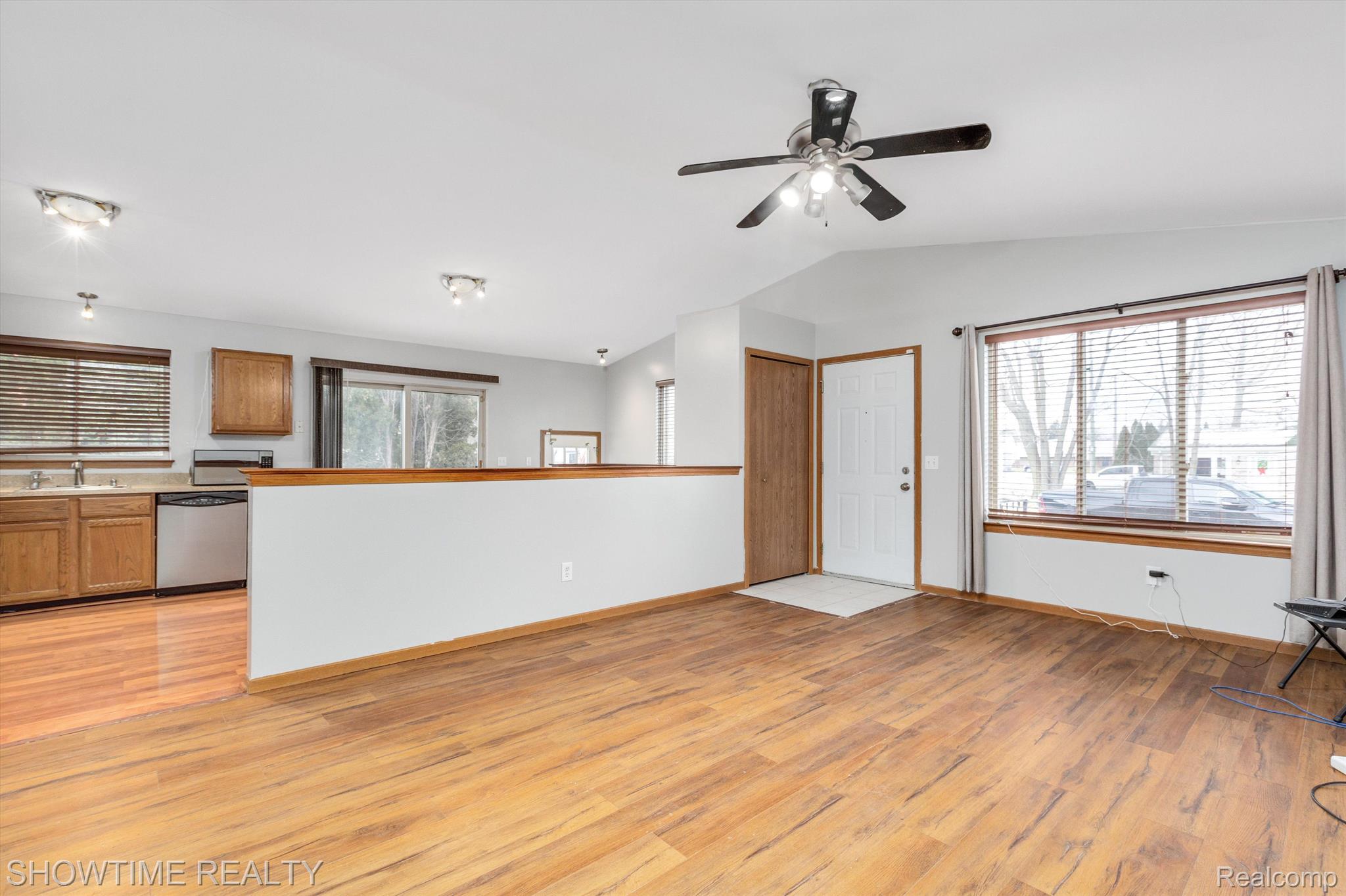 28599 WAUKETA Avenue