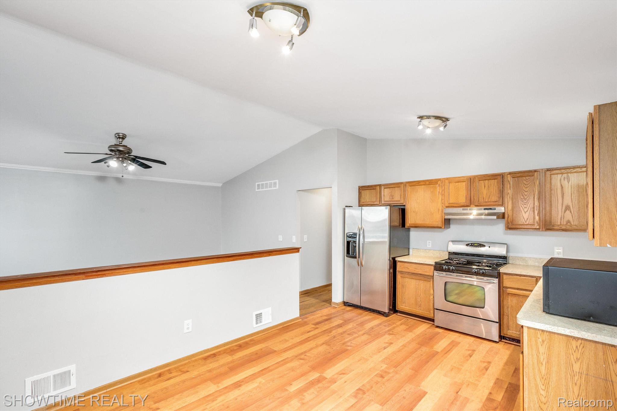 28599 WAUKETA Avenue