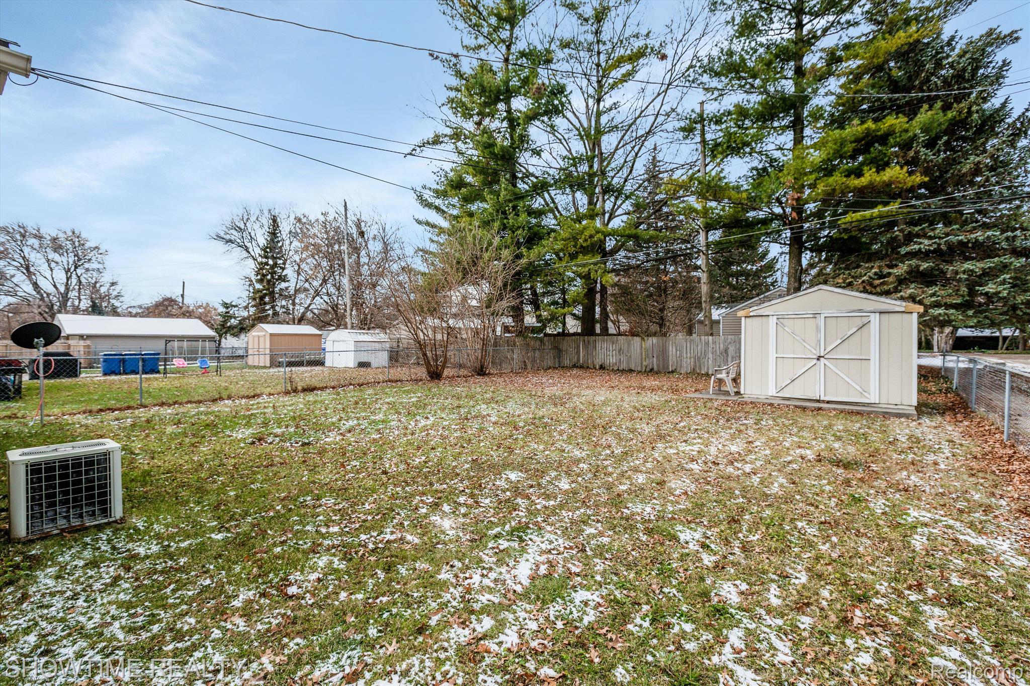 28599 WAUKETA Avenue