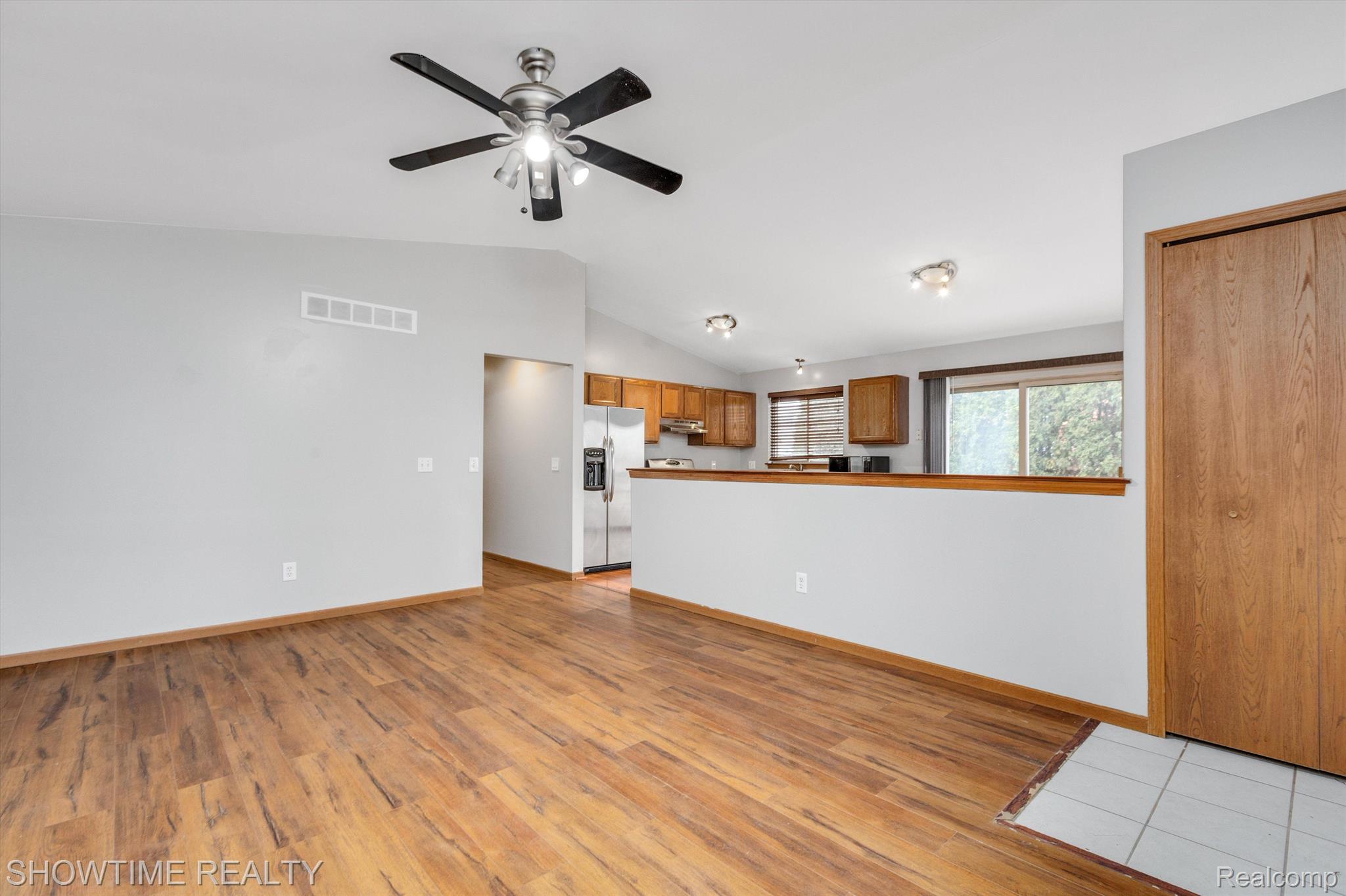 28599 WAUKETA Avenue