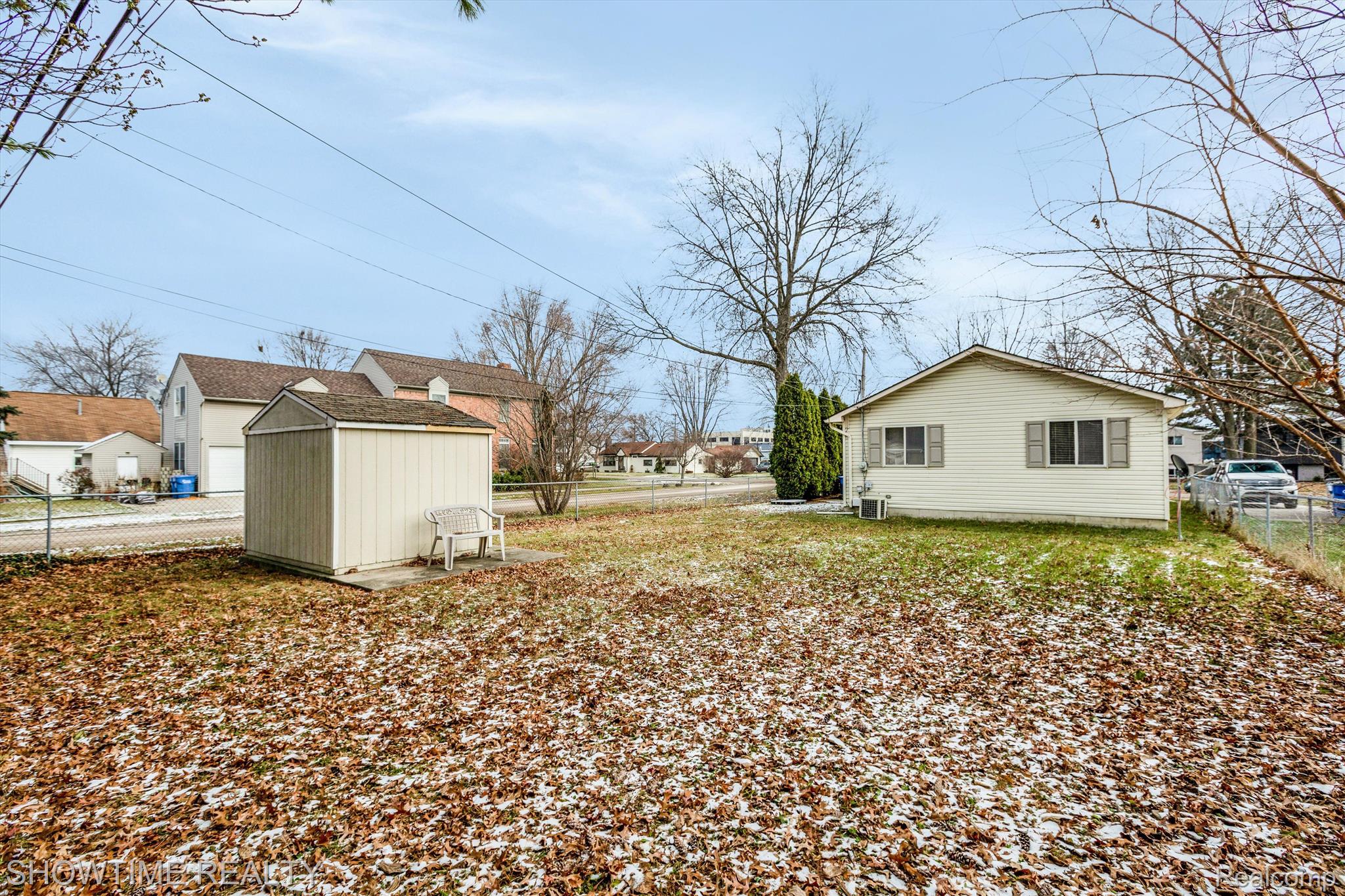 28599 WAUKETA Avenue