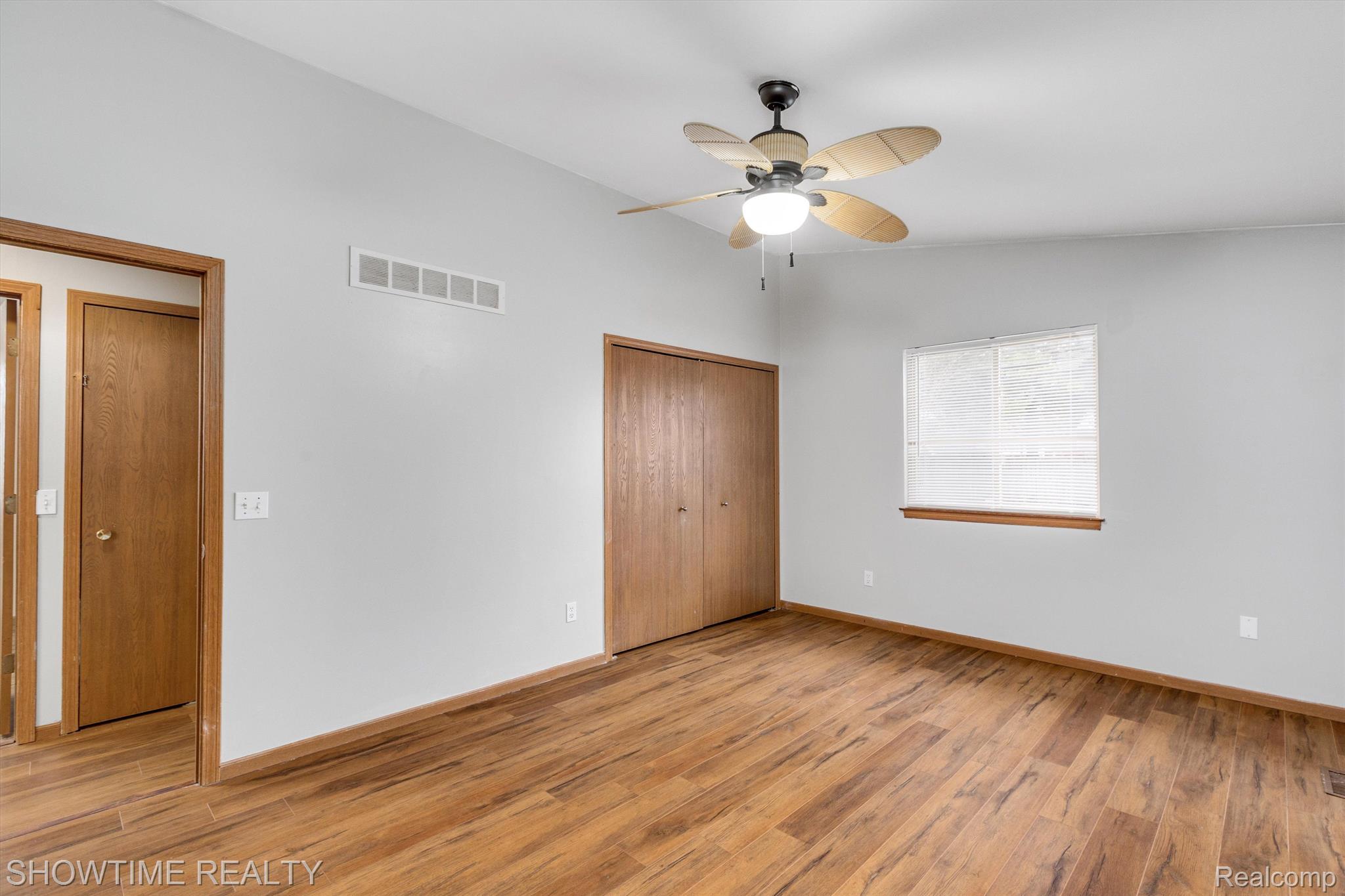 28599 WAUKETA Avenue