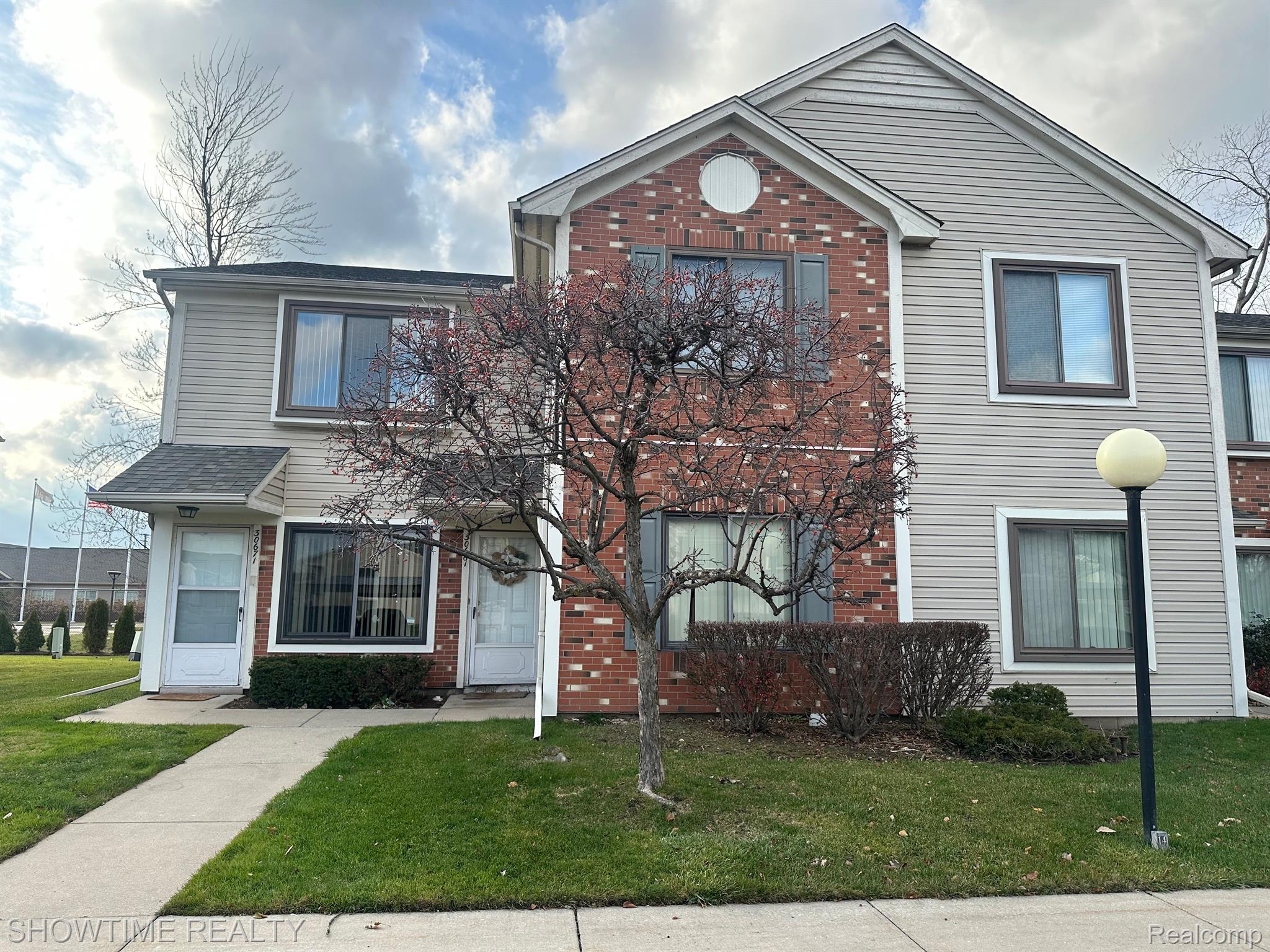 30671 HIDDEN PINES Lane