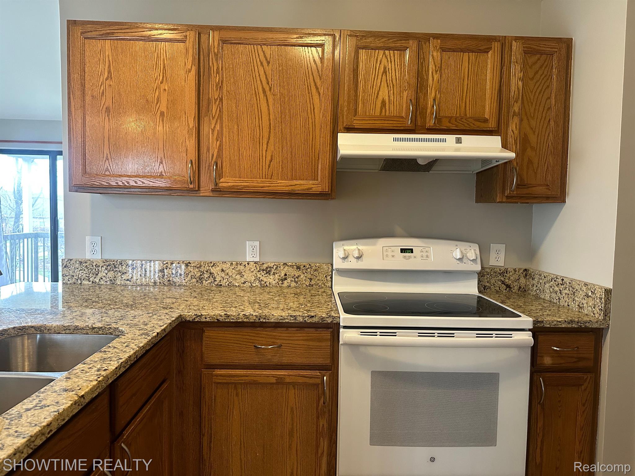 30671 HIDDEN PINES Lane