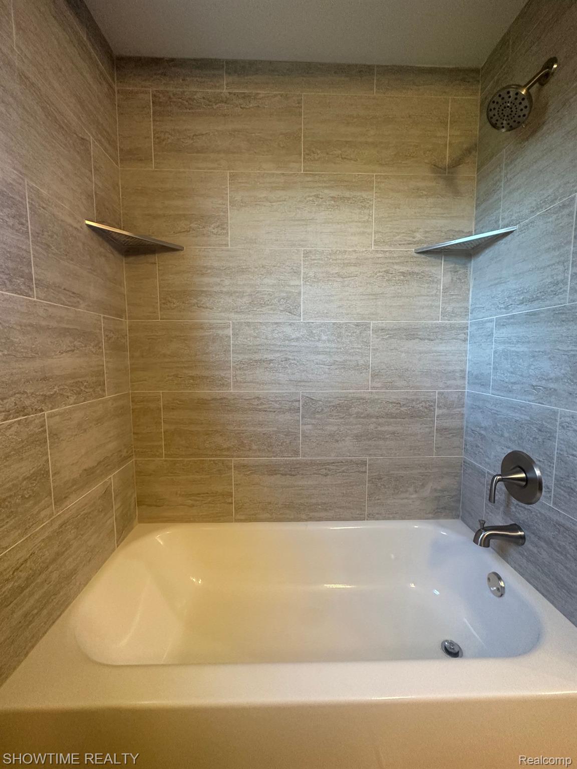 680 MANCHESTER Street