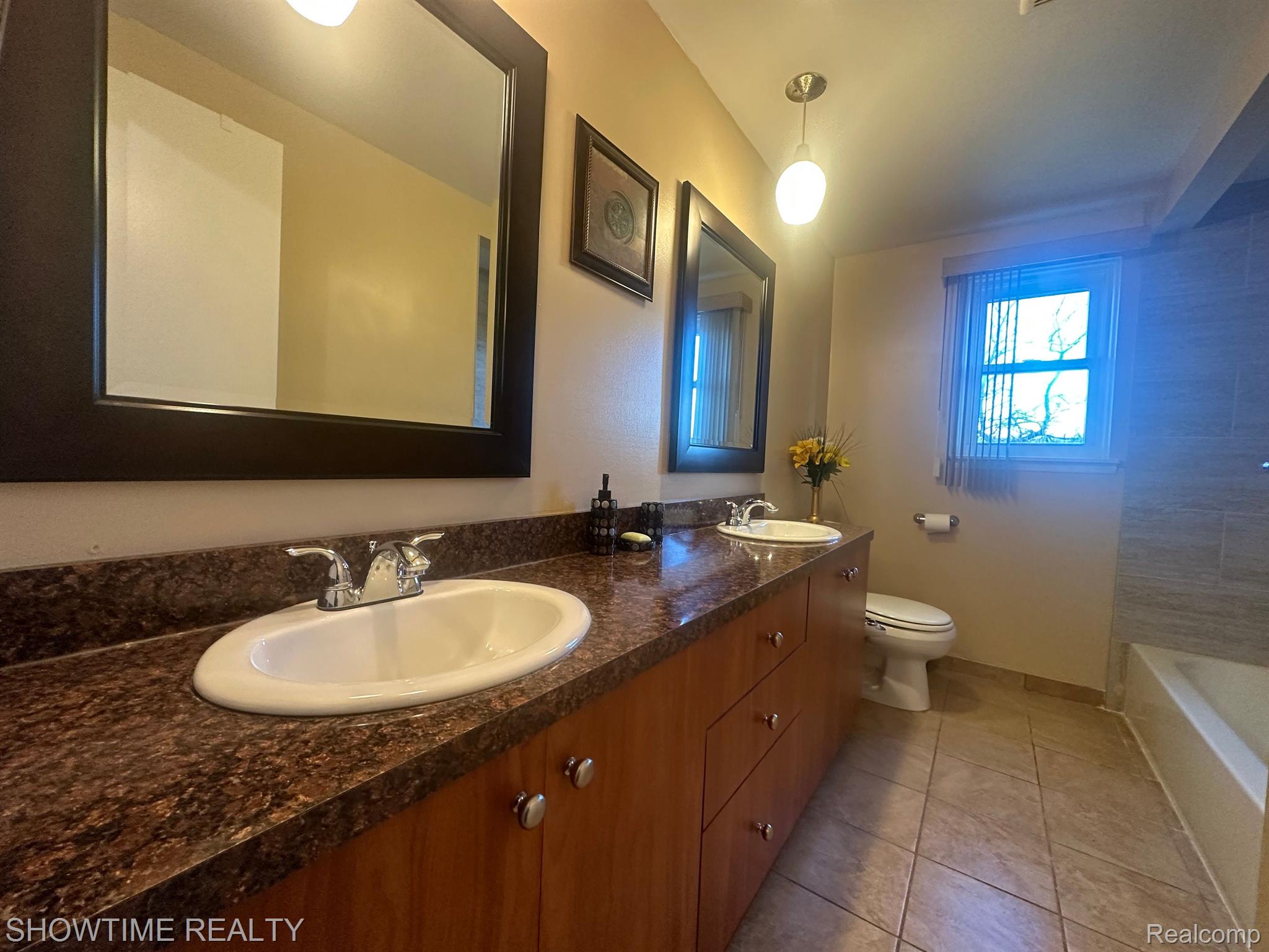 680 MANCHESTER Street