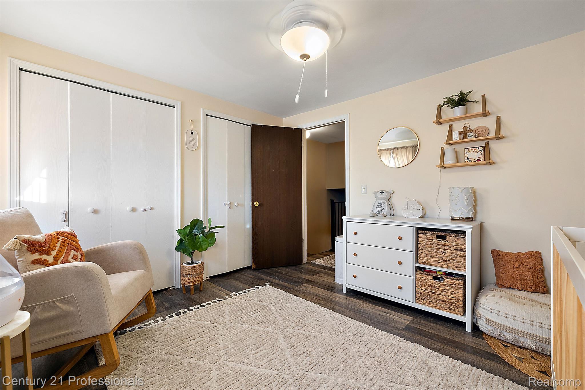 37054 W ARAGONA Drive