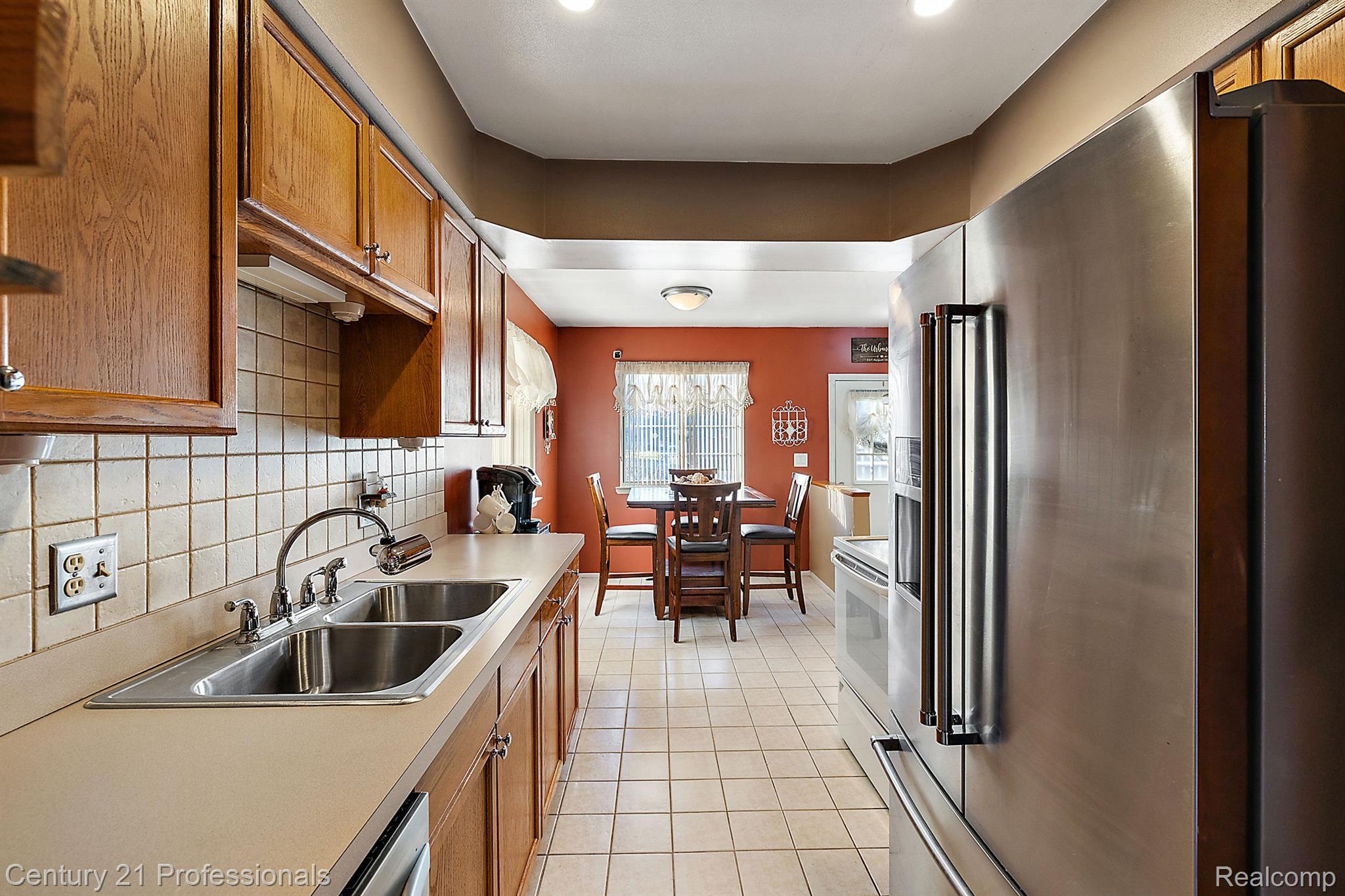 37054 W ARAGONA Drive