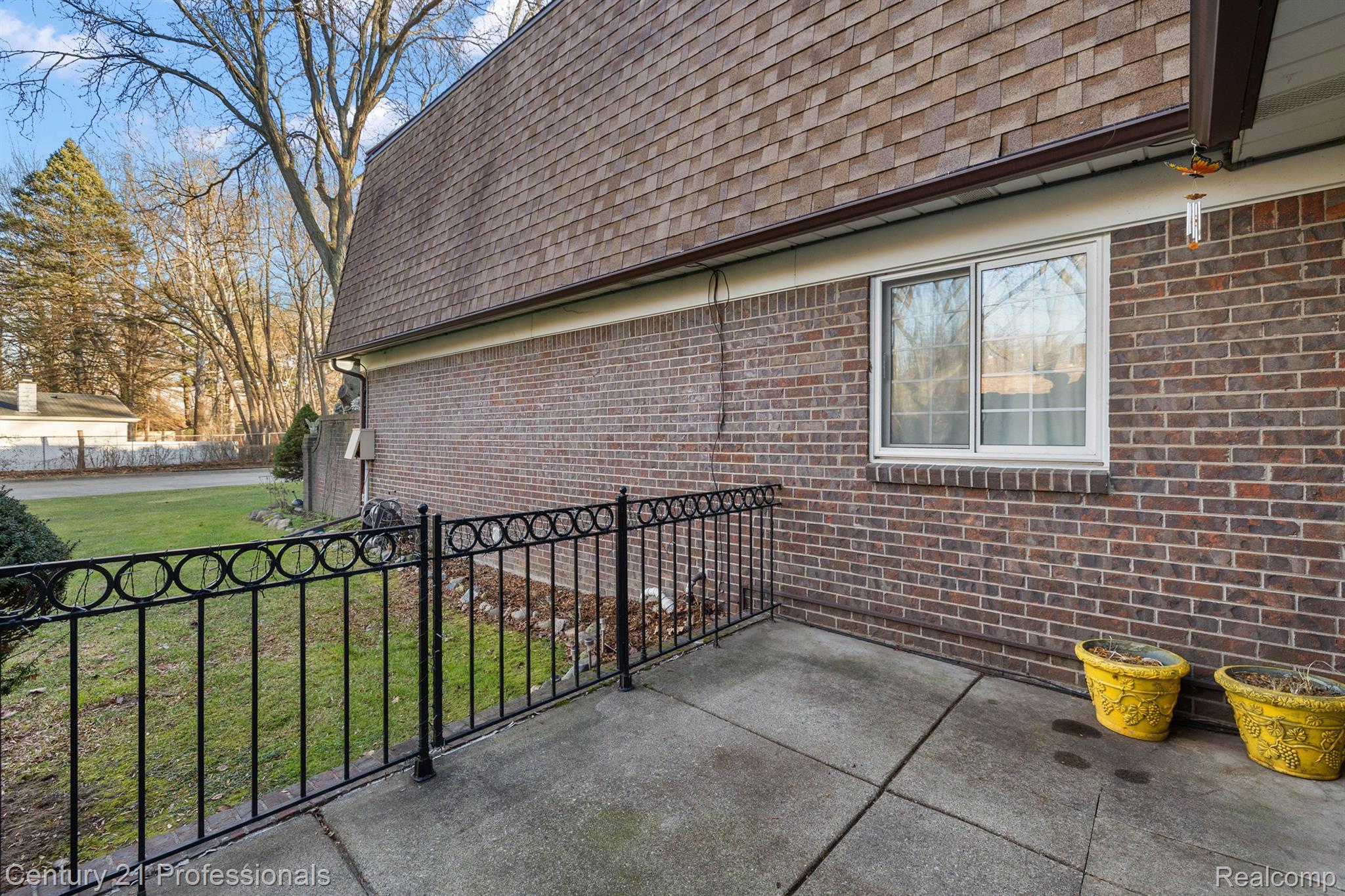 37054 W ARAGONA Drive