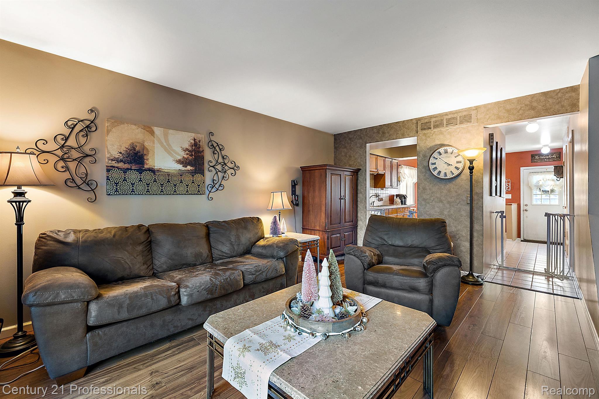 37054 W ARAGONA Drive