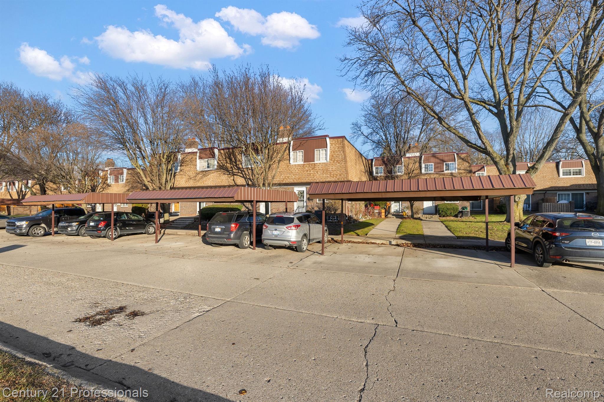 37054 W ARAGONA Drive