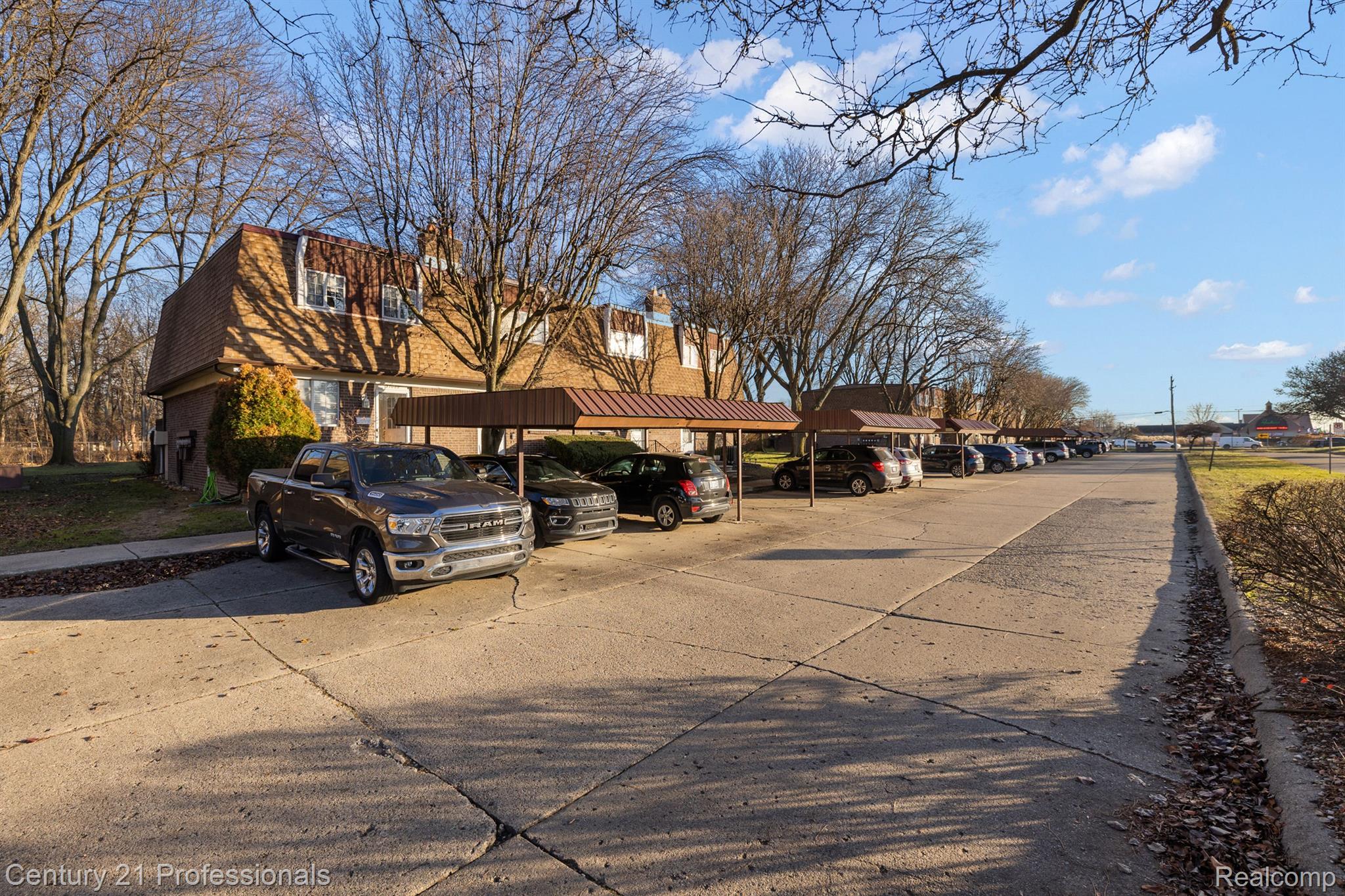 37054 W ARAGONA Drive