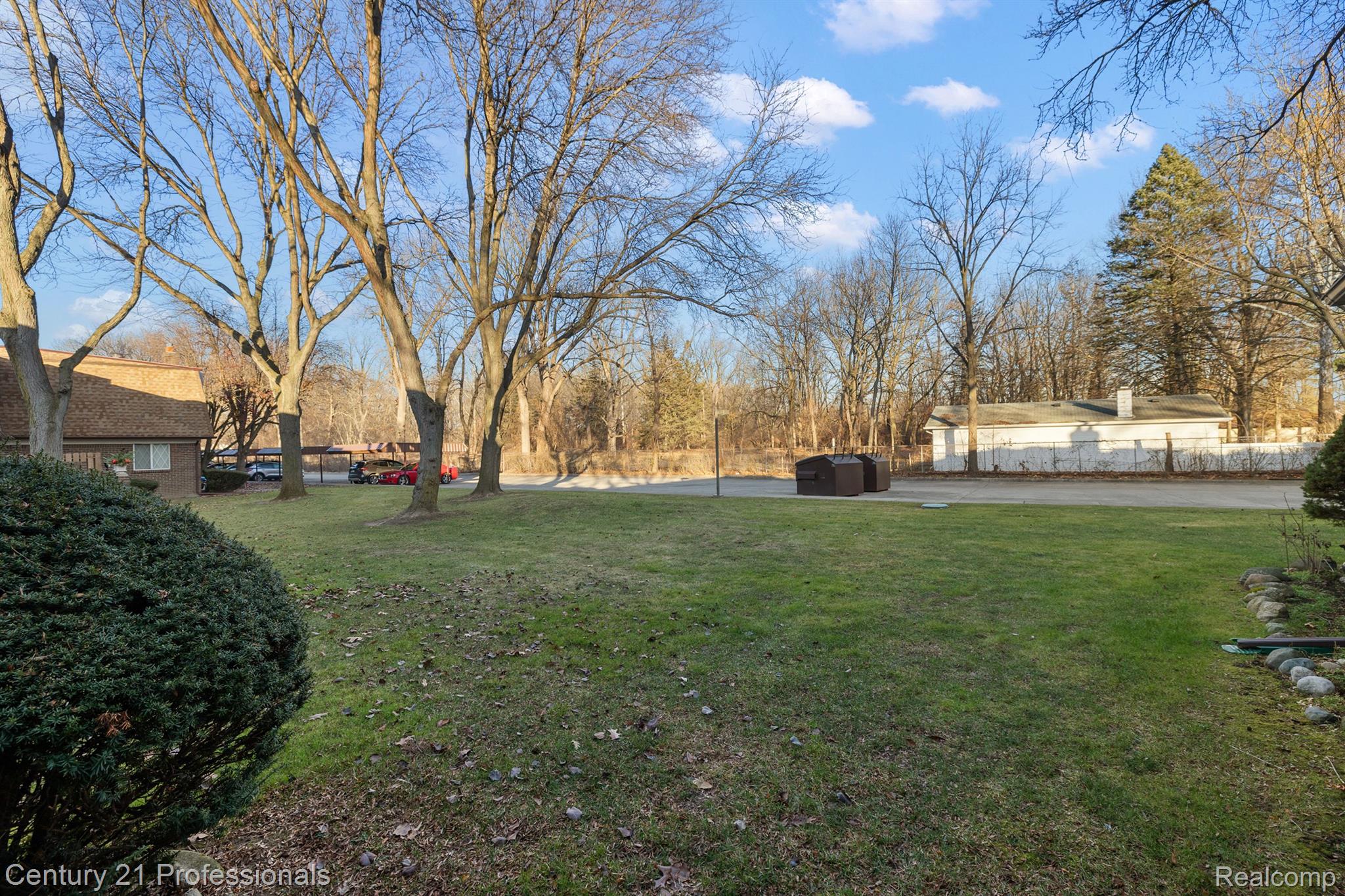 37054 W ARAGONA Drive