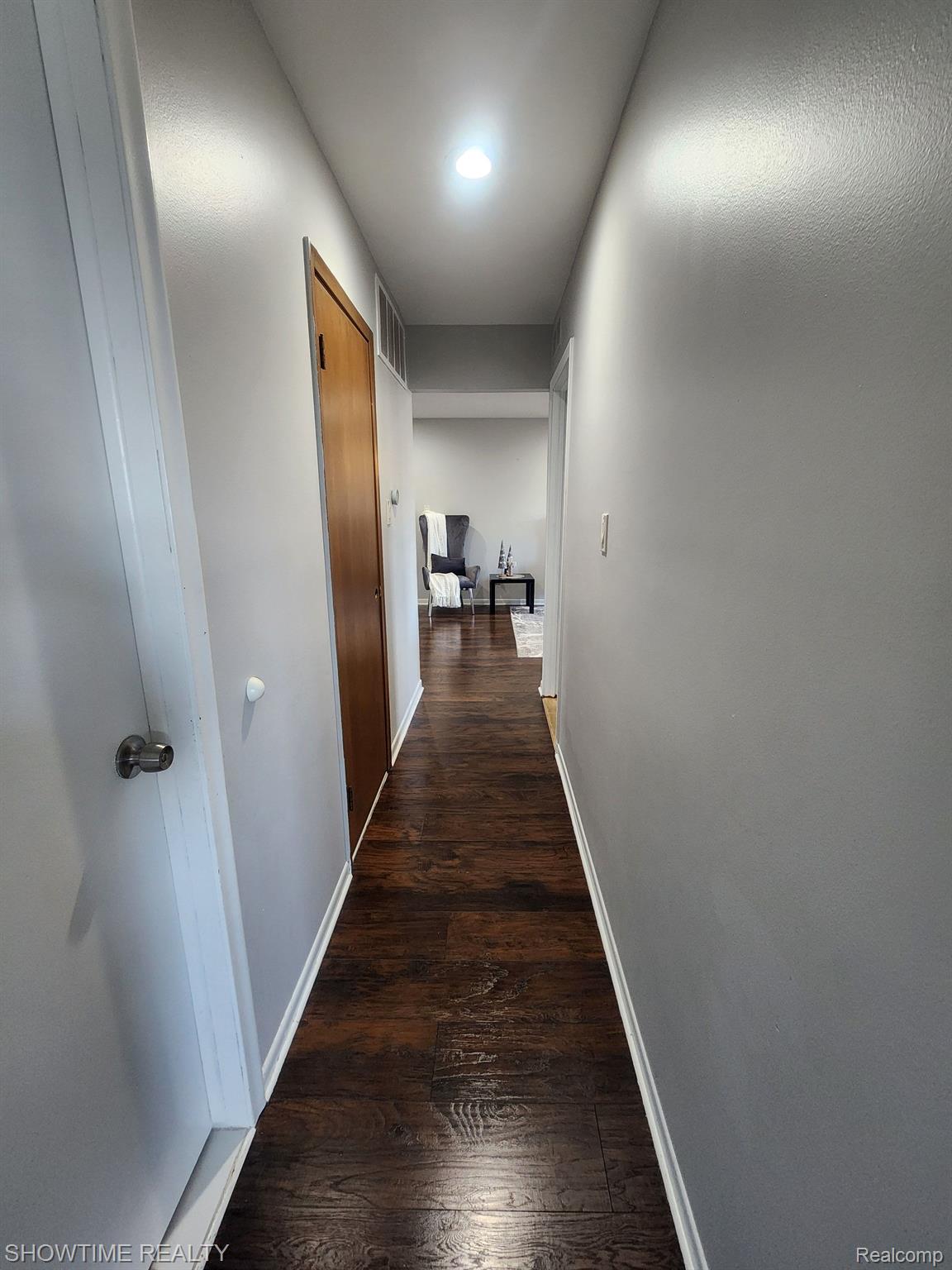 39423 VAN DYKE Avenue 16