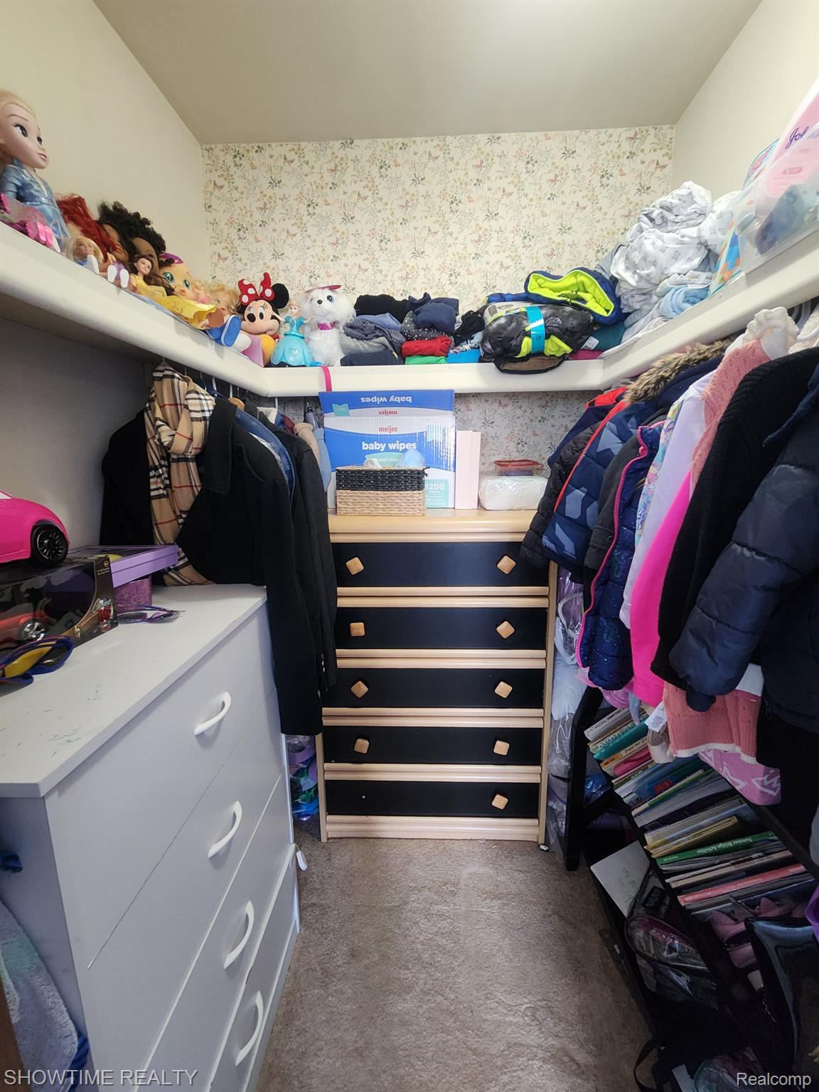 39423 VAN DYKE Avenue 16