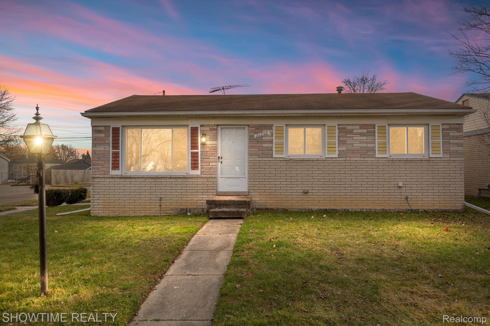 20256 WILLIAMSON Street