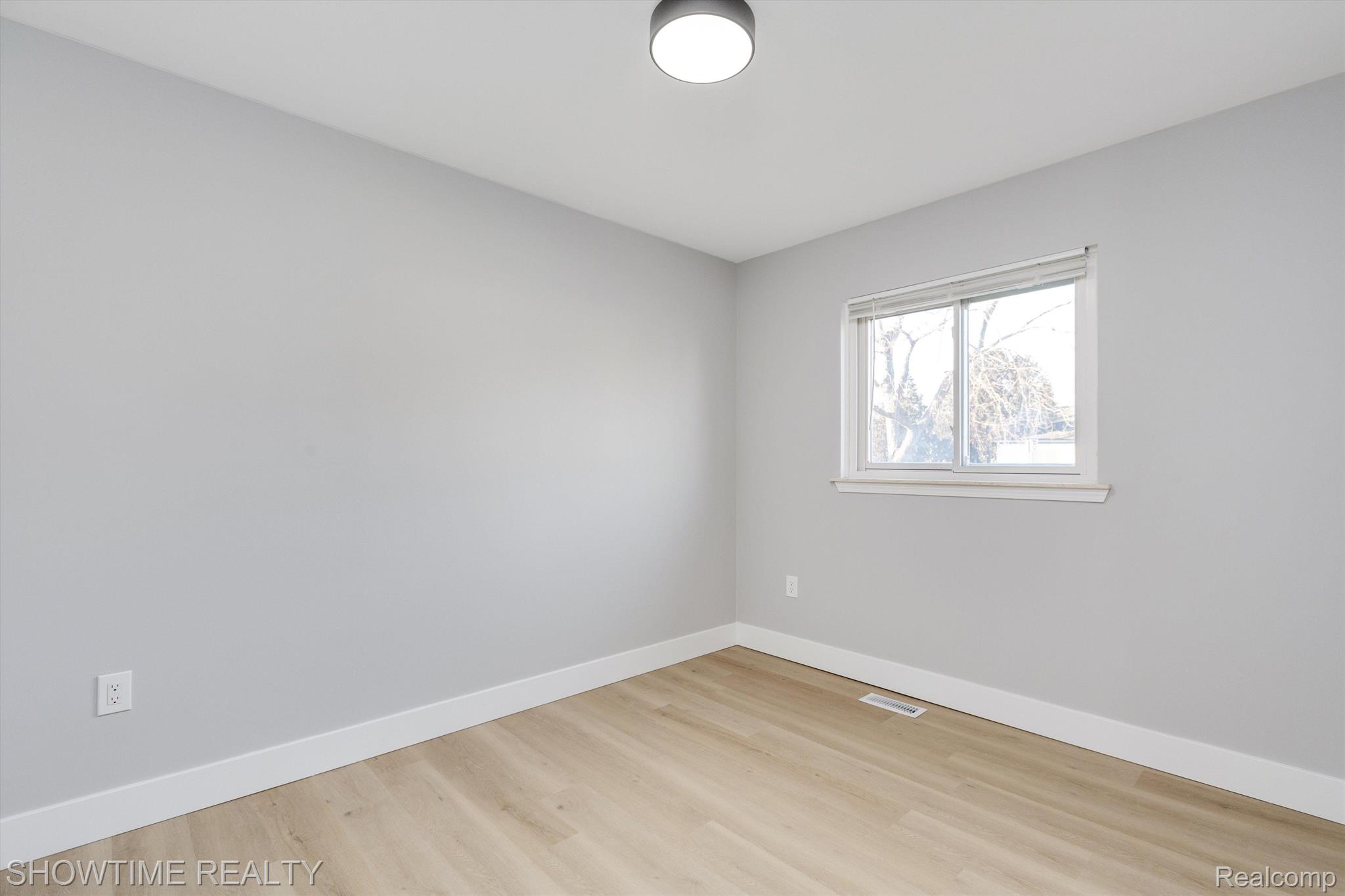 20256 WILLIAMSON Street