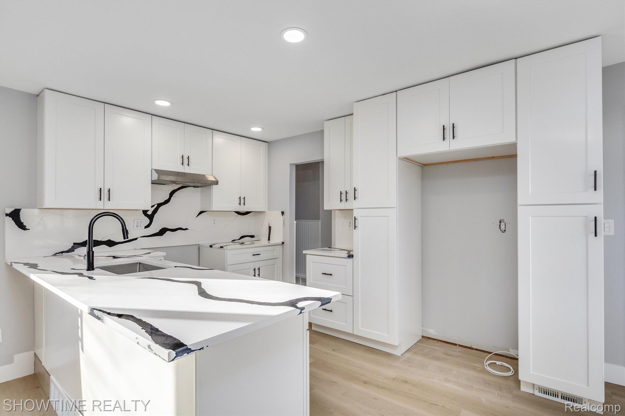 20256 WILLIAMSON Street