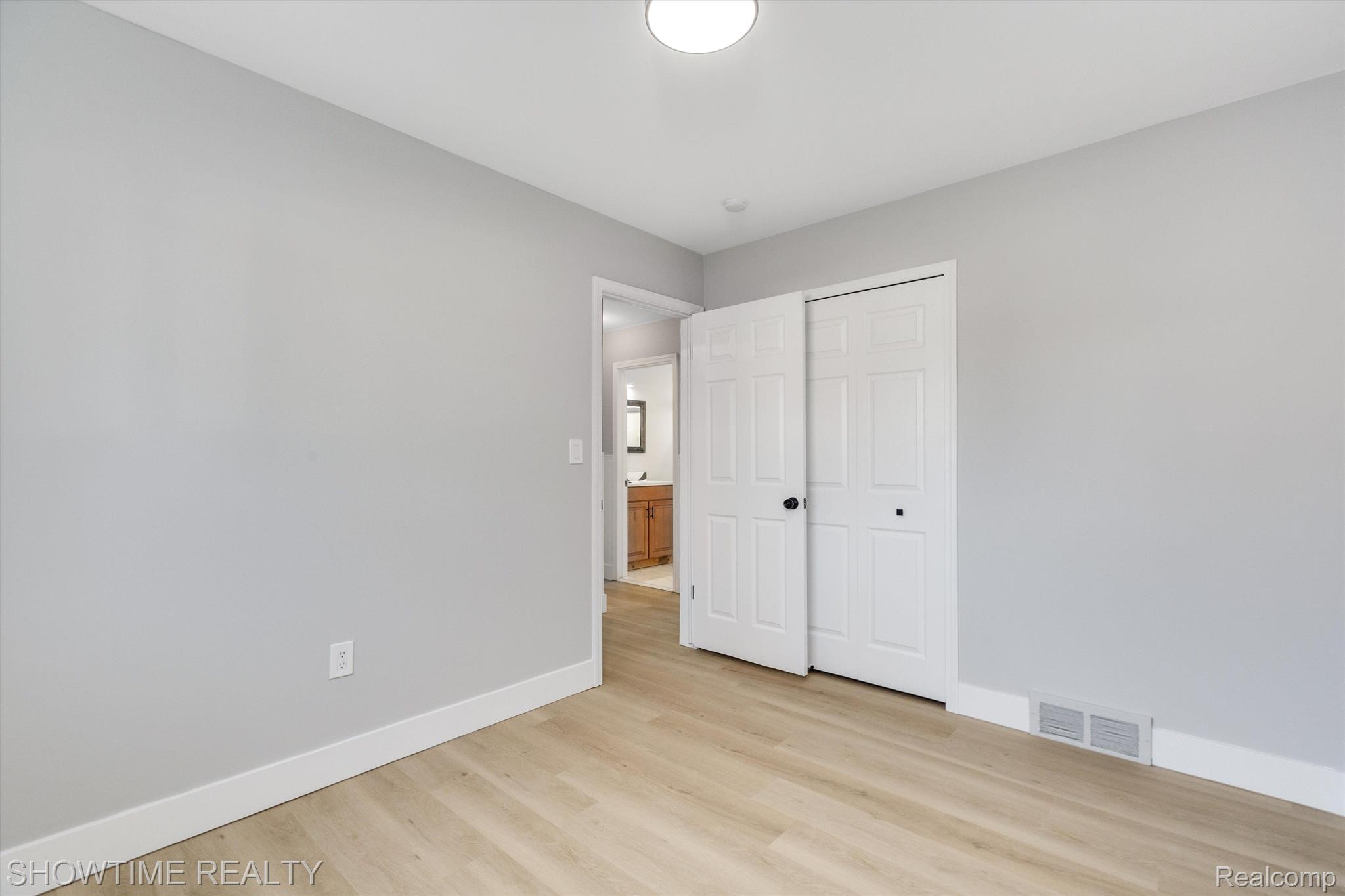 20256 WILLIAMSON Street