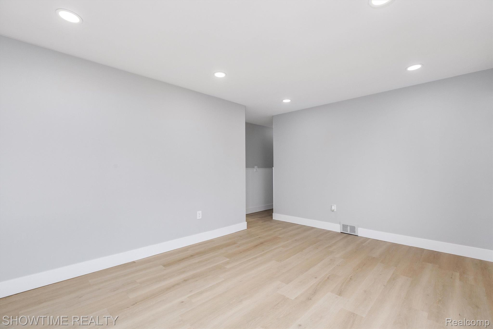 20256 WILLIAMSON Street