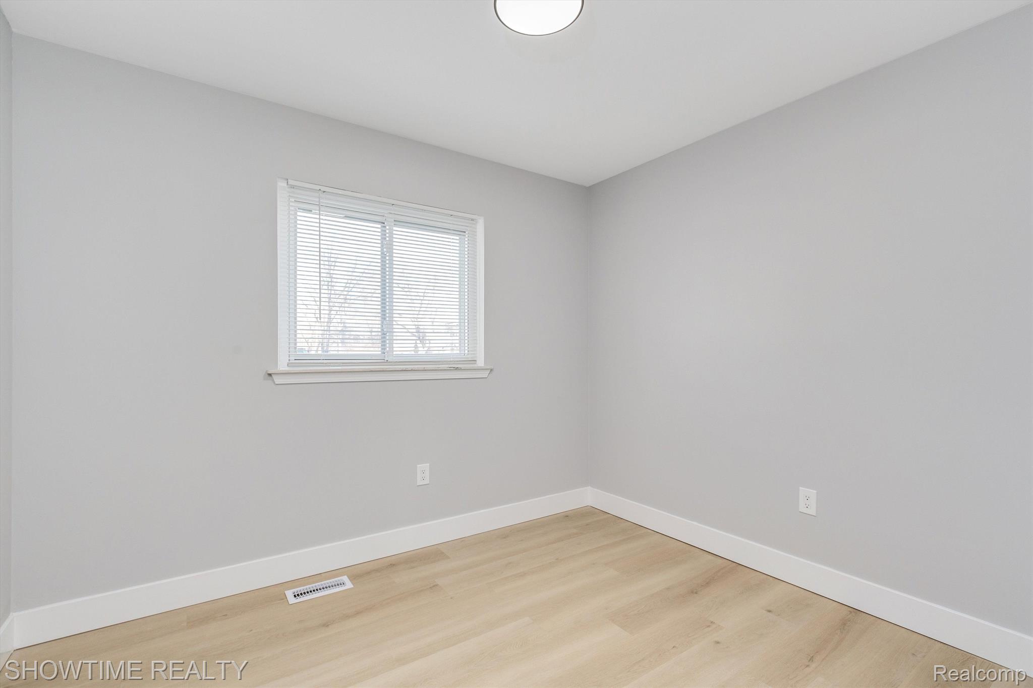 20256 WILLIAMSON Street