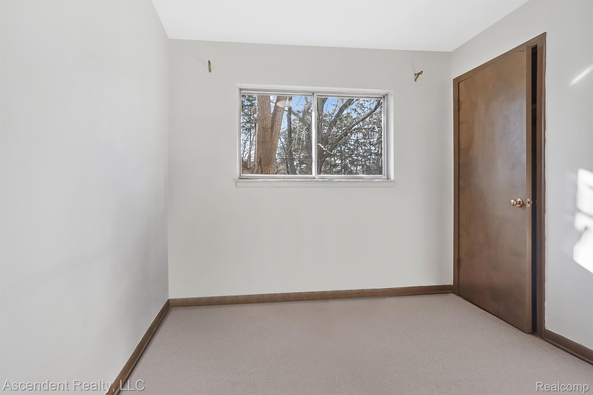 16 AVONWOOD Boulevard