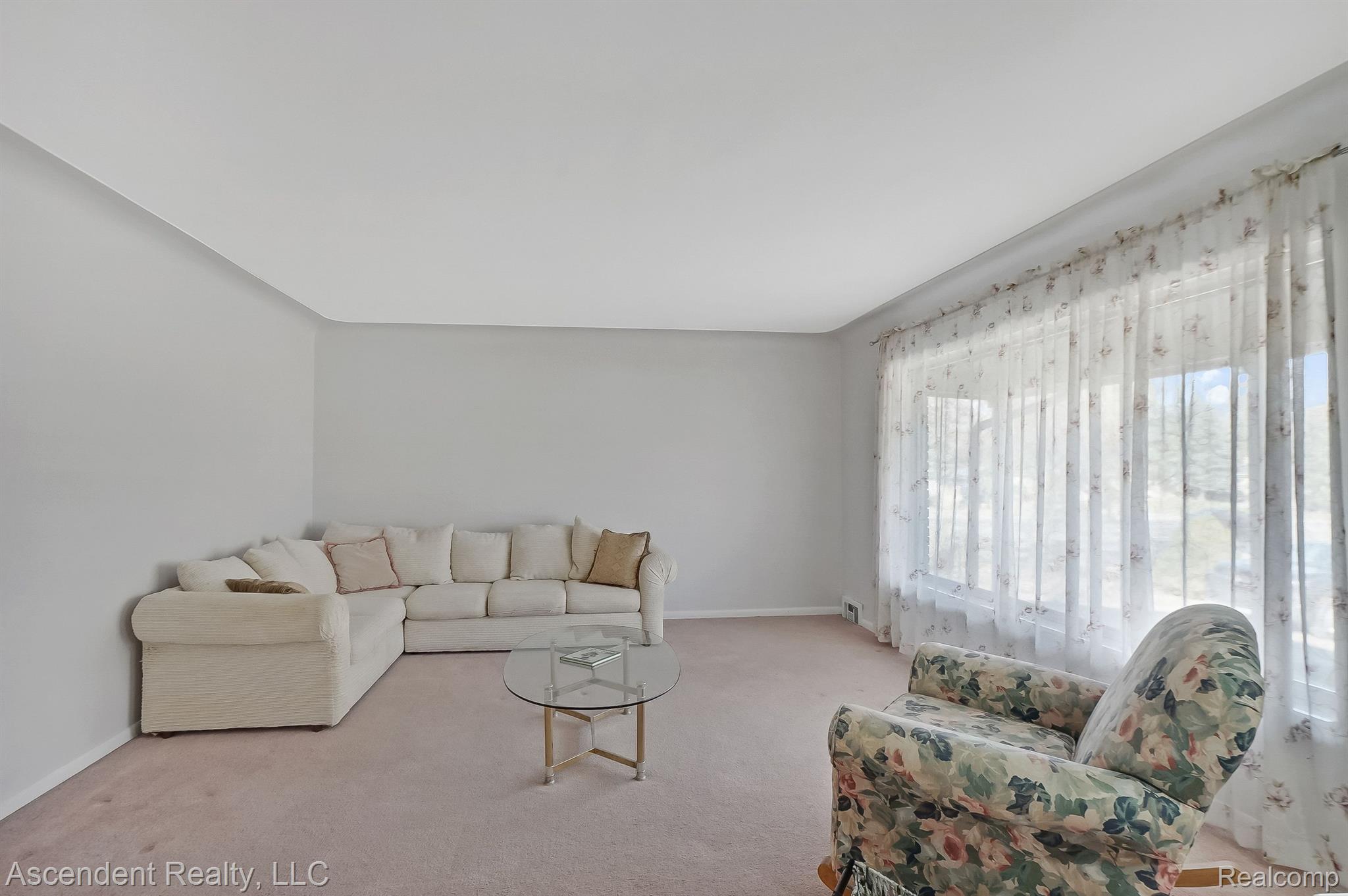 16 AVONWOOD Boulevard