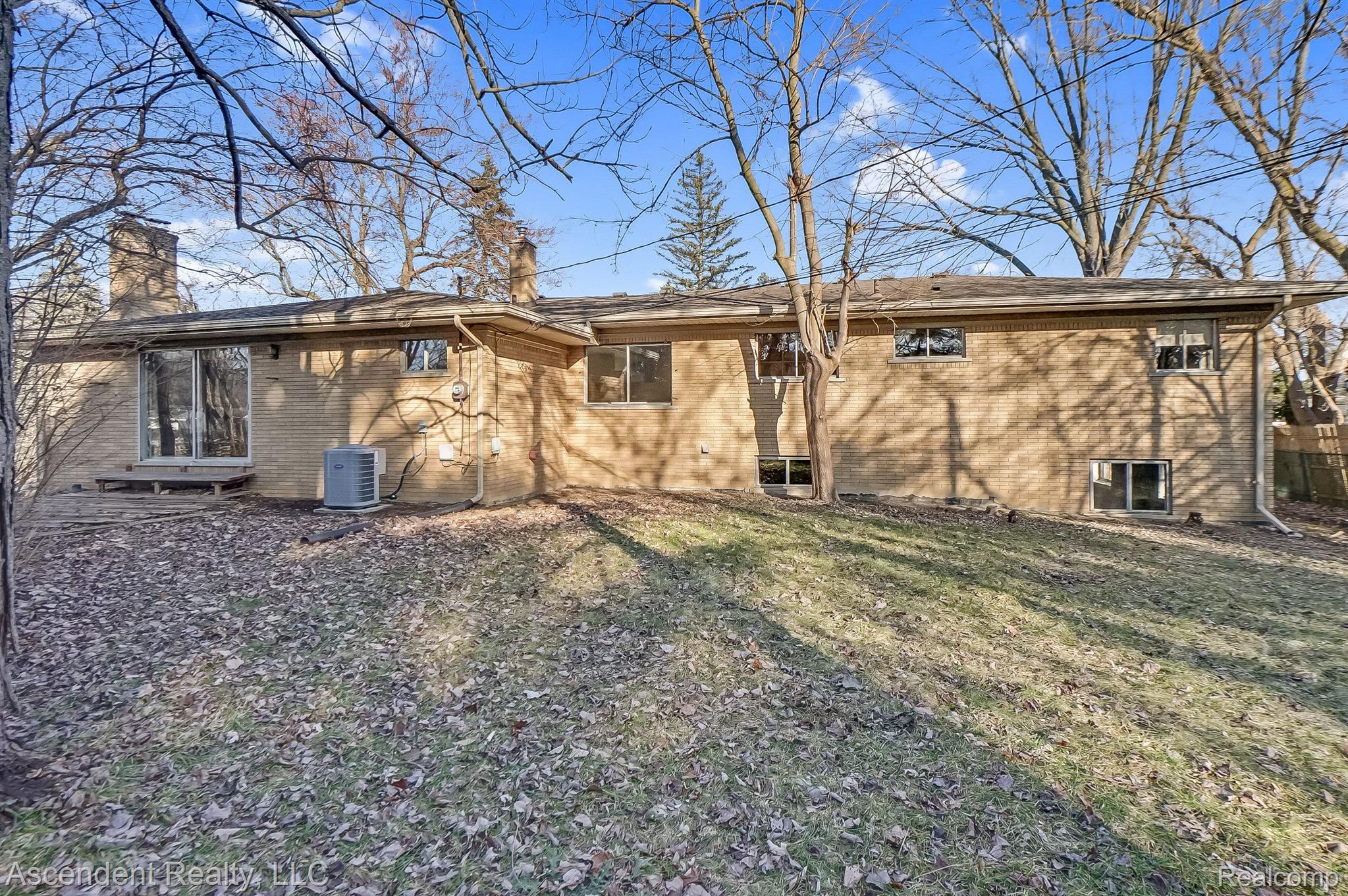 16 AVONWOOD Boulevard