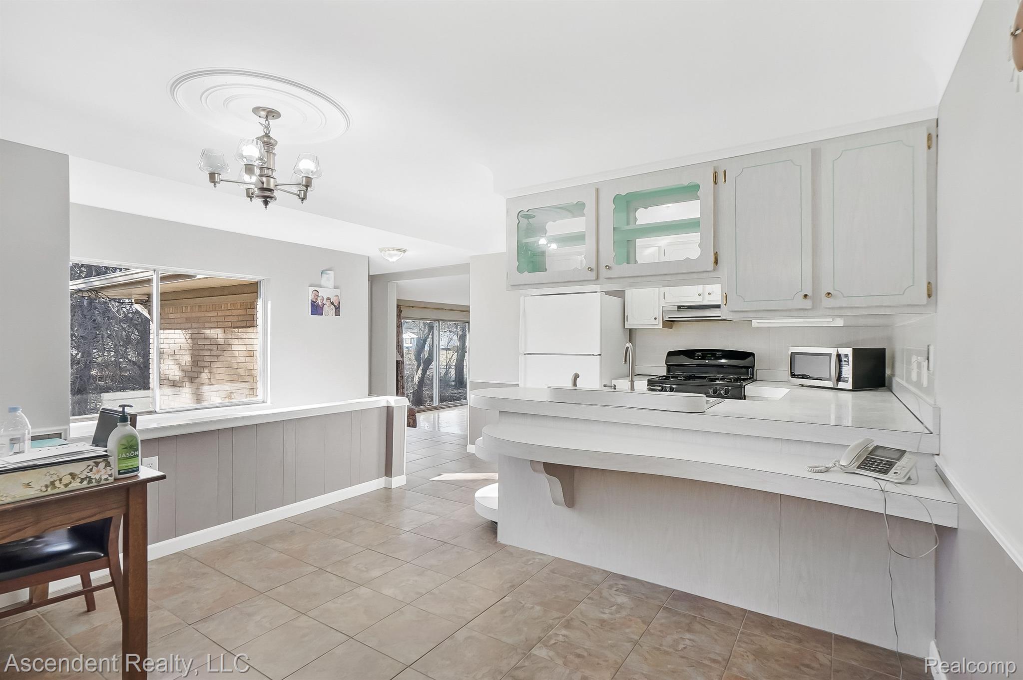 16 AVONWOOD Boulevard